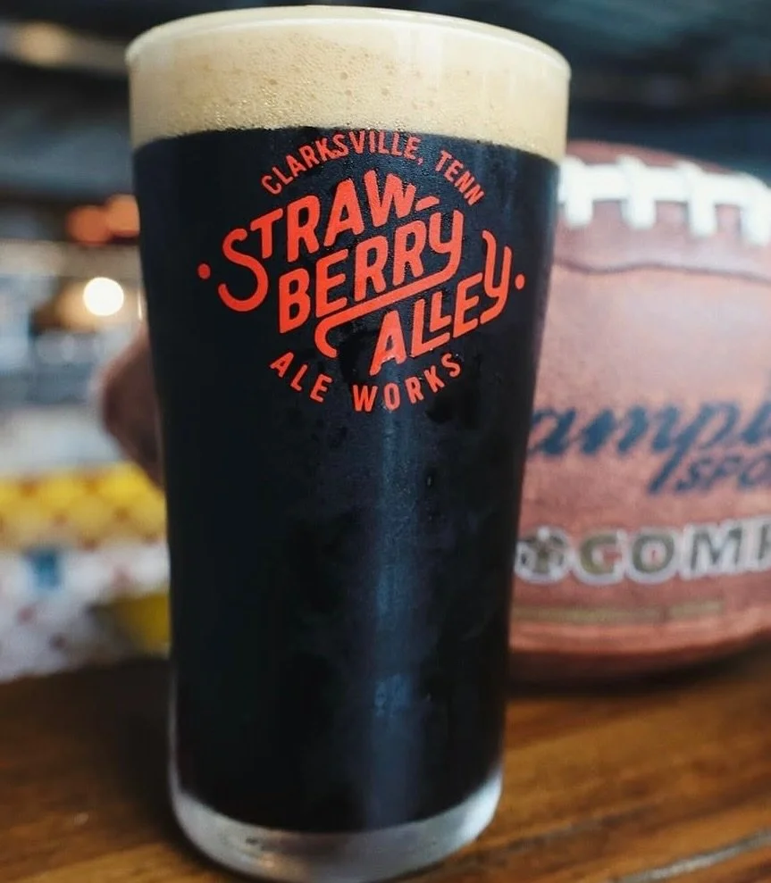 It’s Homecoming week, and we’re gearing up for a big game day weekend! 🏈🍺
Just steps from campus, we’ve got scratch-made eats and craft beer brewed right here in Clarksville. Be sure to fuel up before kickoff or celebrate with us