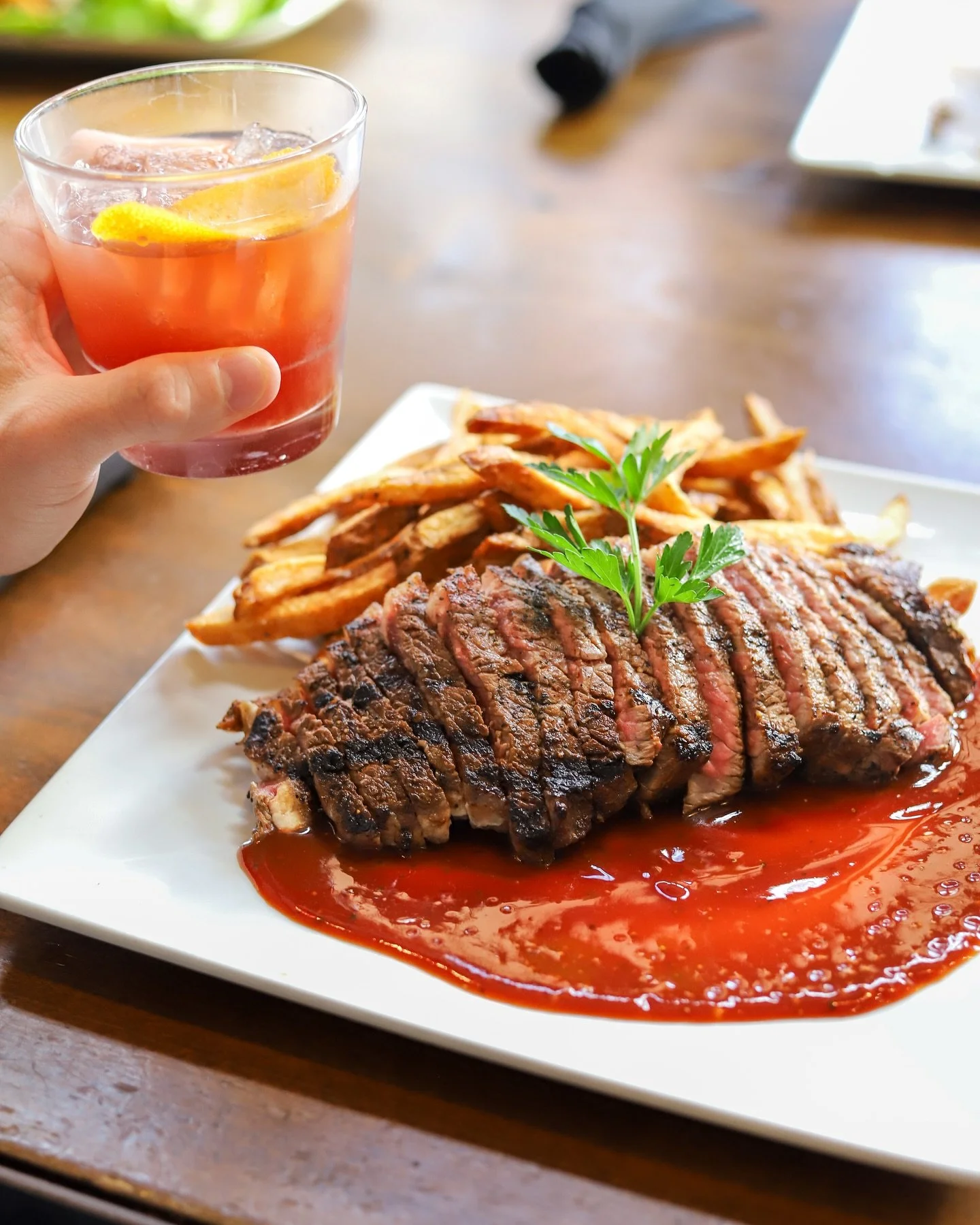 Feast season is here 🍽️ Treat yourself to our 10 oz New York Strip with hand-cut fries and house-made steak sauce. 

Pair with your favorite brew for the ultimate holiday indulgence.

Make a reservation or grab a table this weekend at saalework.com