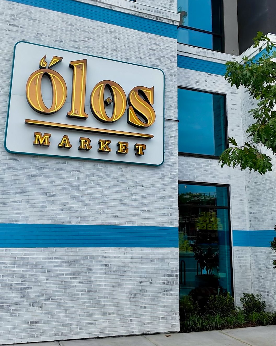 Olos market exterior (1).jpg