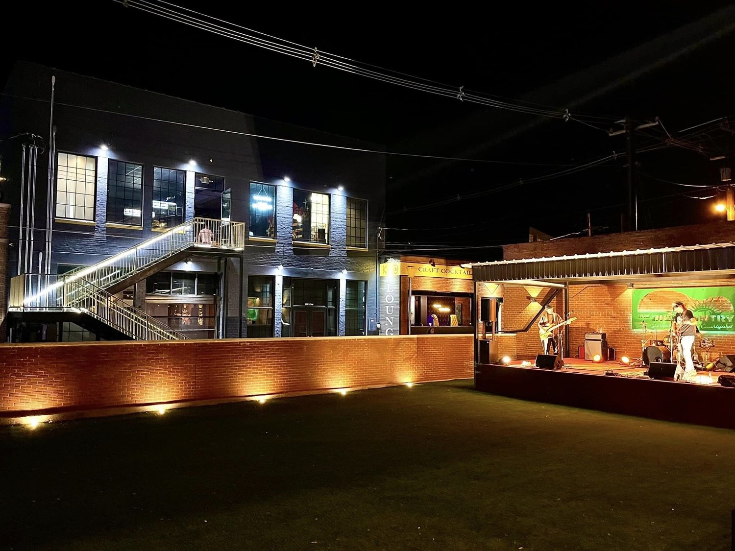 beer-garden-live-music-the-big-country-beer-garden-abilene-tx