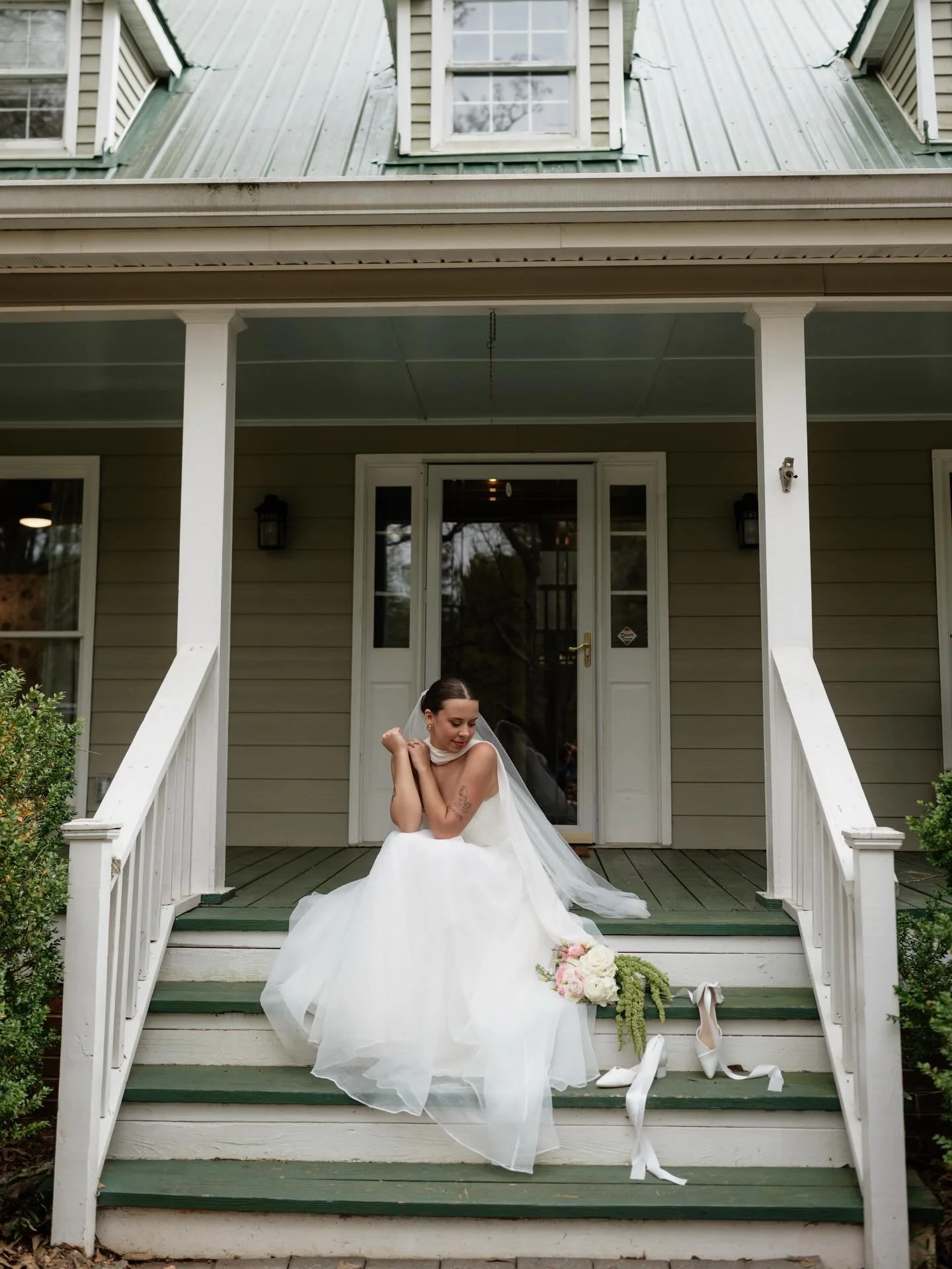 forever raving about how special @lilliesnellphoto day of rest was &amp; what an honor it was to get to attend! these gorg photos of @kylienolesphoto were just a fun addition!

Host: @lilliesnellphoto 
Venue/ Catering: @landfamilyhome 
Florist: @fait