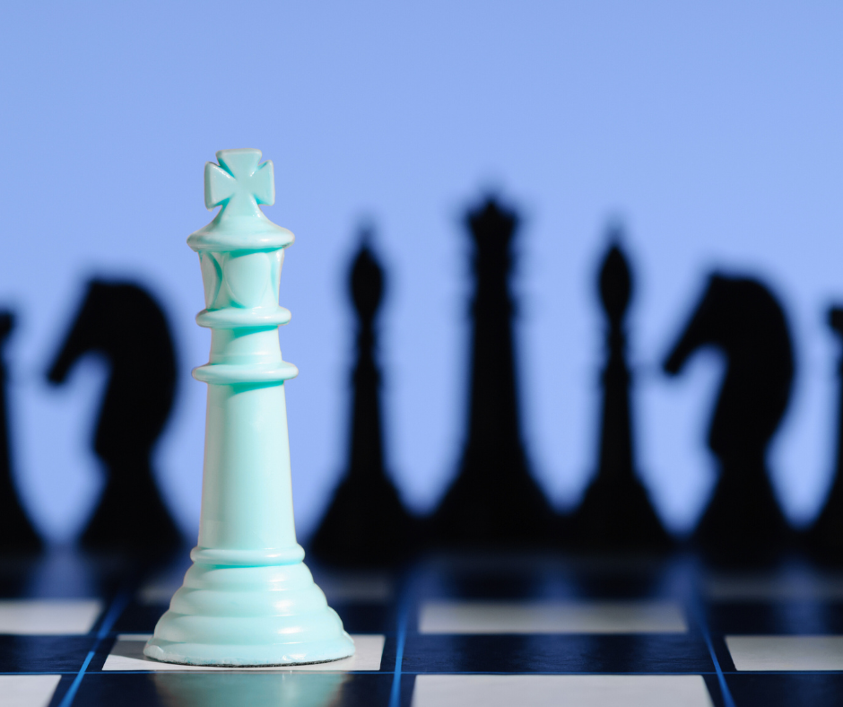 king piece in chess showing that blogs establish authority