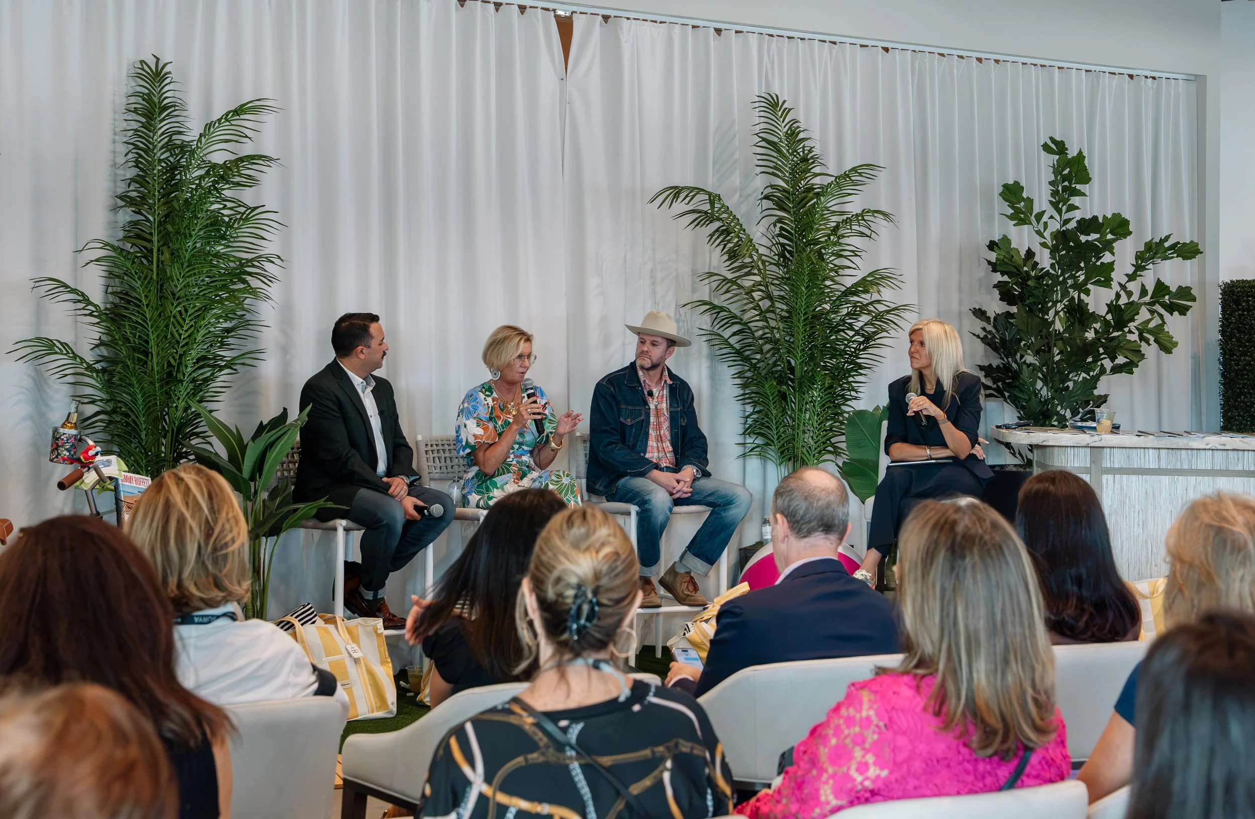 Jocelyn Chiappone of Digs Design Company joined House Beautiful Editor in Chief Jo Saltz for an engaging conversation at High Point International Home Furnishings Market