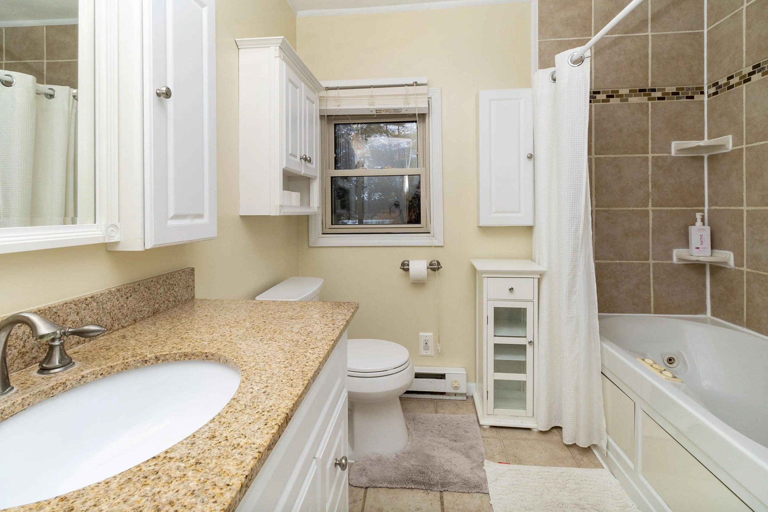 Master bathroom.jpg
