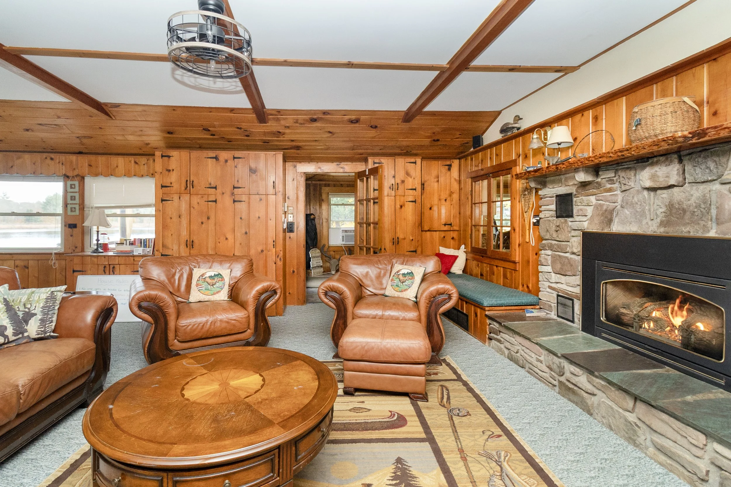 Fireplace 2.jpg