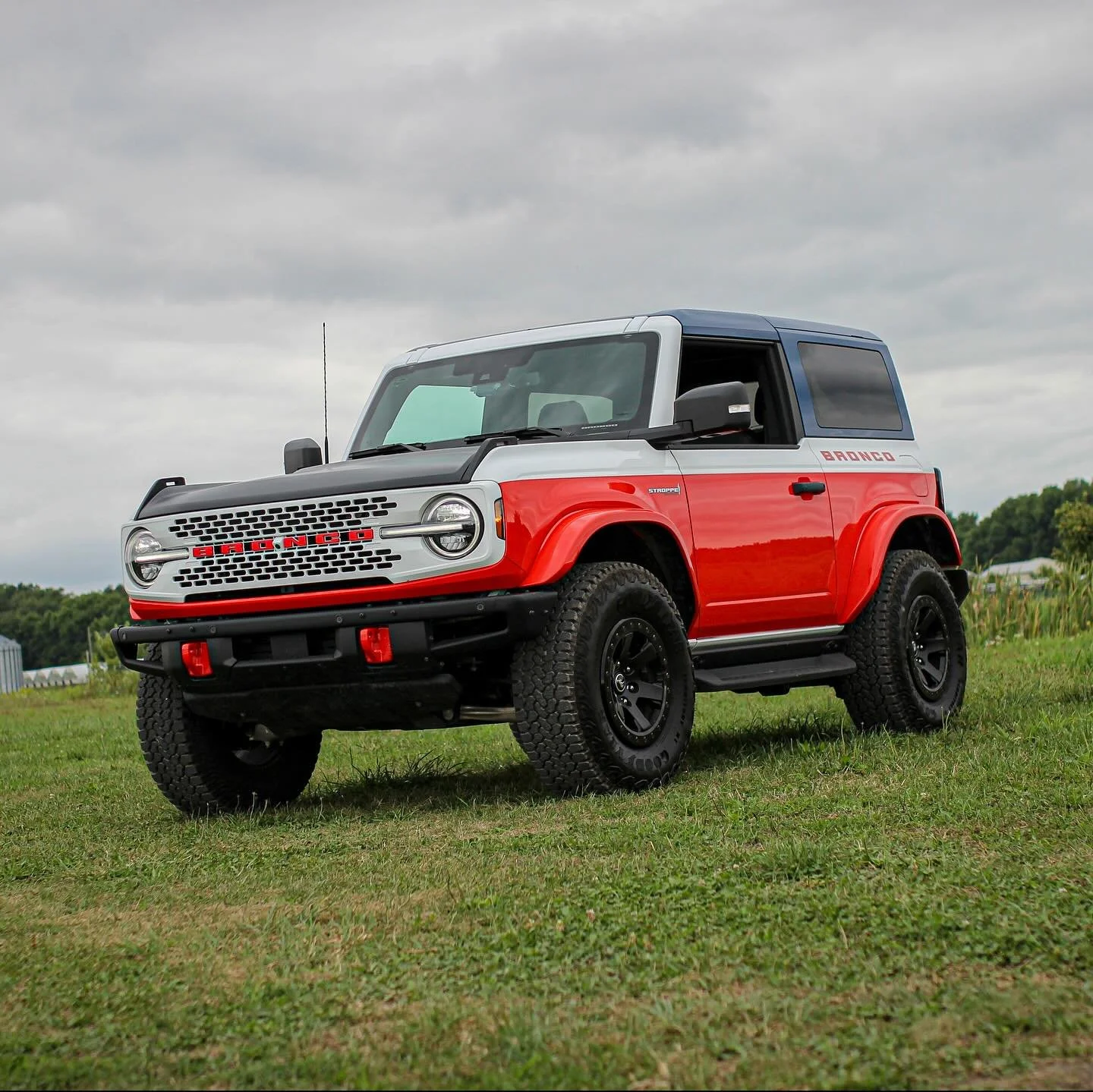 The charm of the two-door Bronco is undeniable. This was hammered home for me when I gave it an uncharacteristic over-the-shoulder last-look as I set it up for its return back to Ford. Though I prefer the practicality of the four-door, this was too f