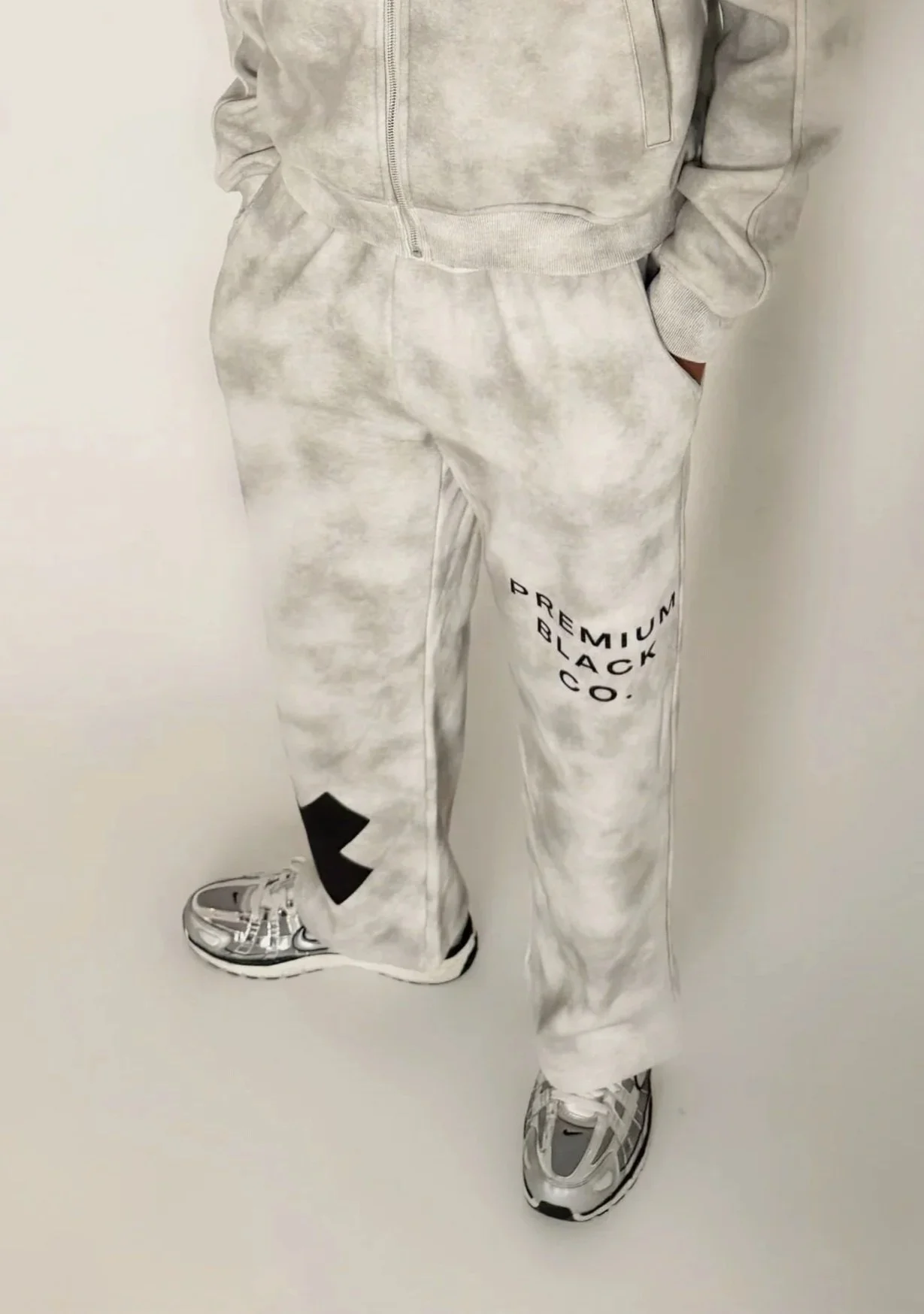 PBC Dirty Washed Fleece Sweatpants
