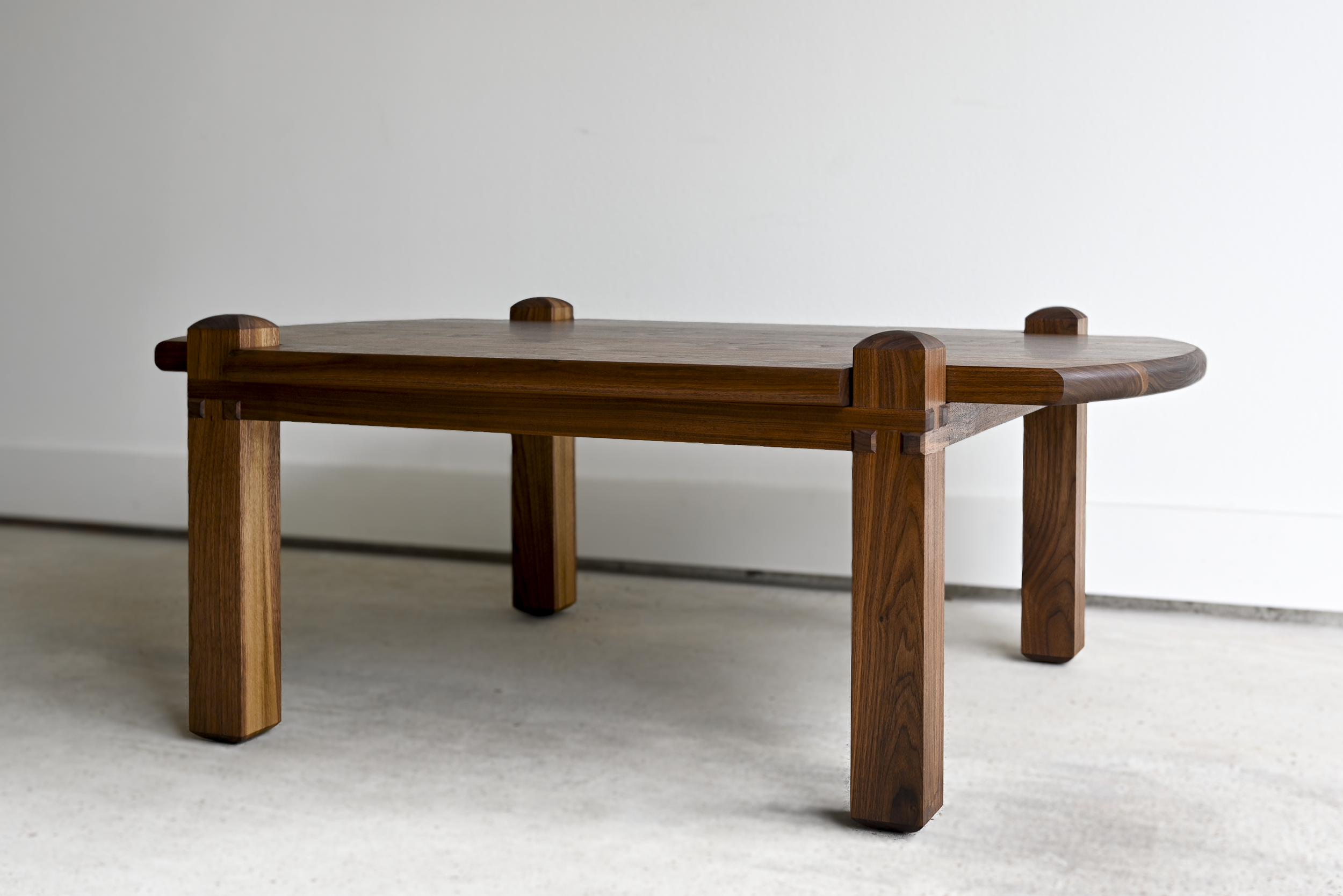 Laslo Coffee Table-6.png