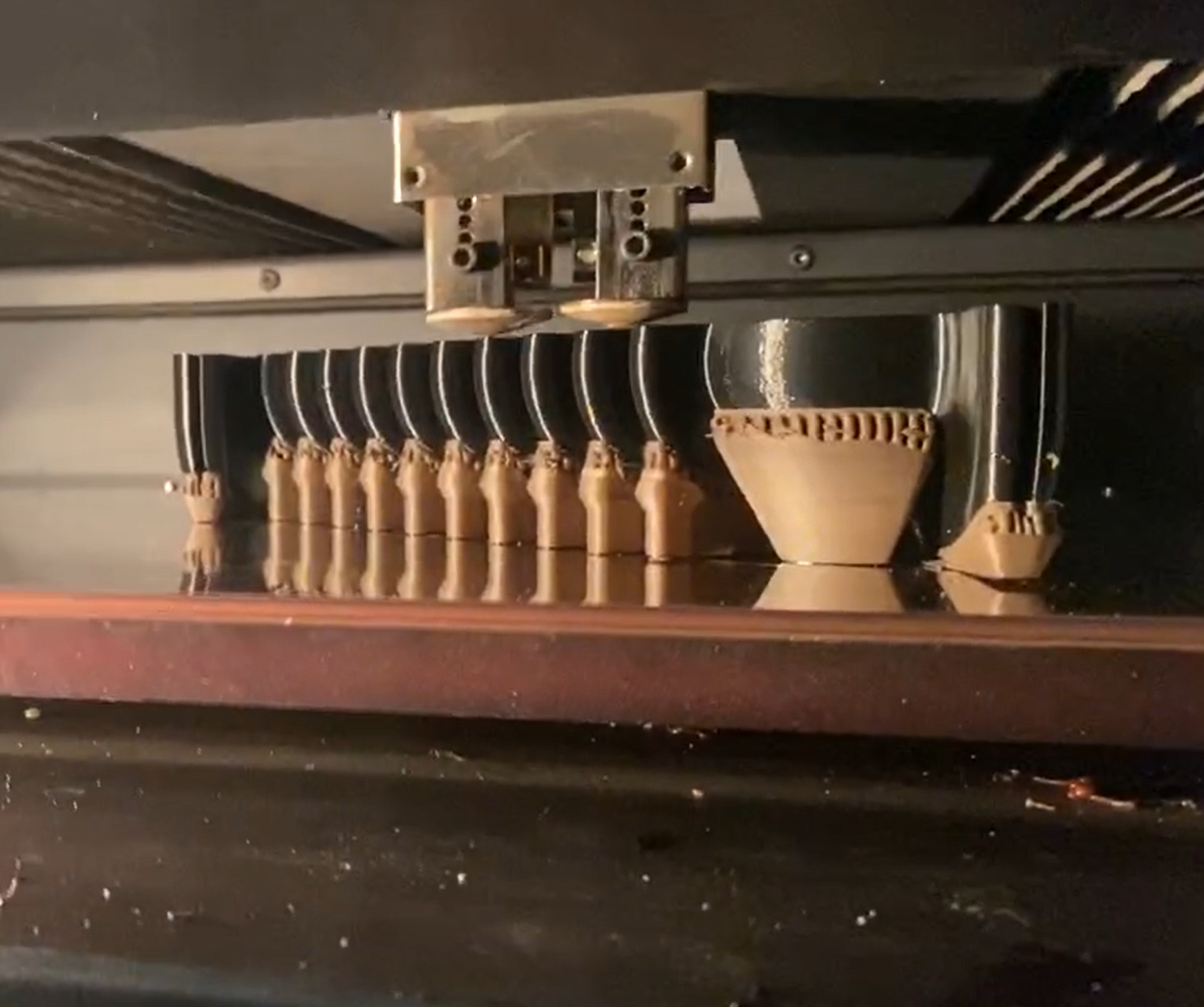 TPU 95A elastomer parts printing on Stratasys Fortus 400mc FDM system