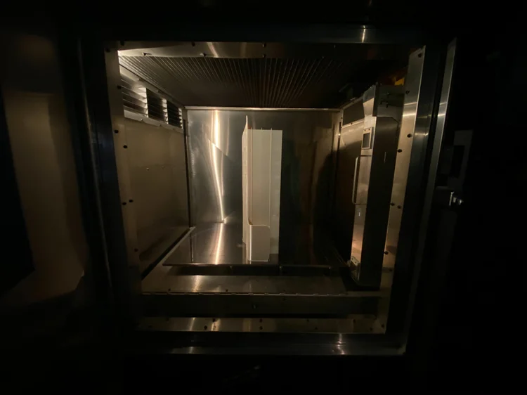 Large ULTEM 9085 part printed on Fortus 900mc