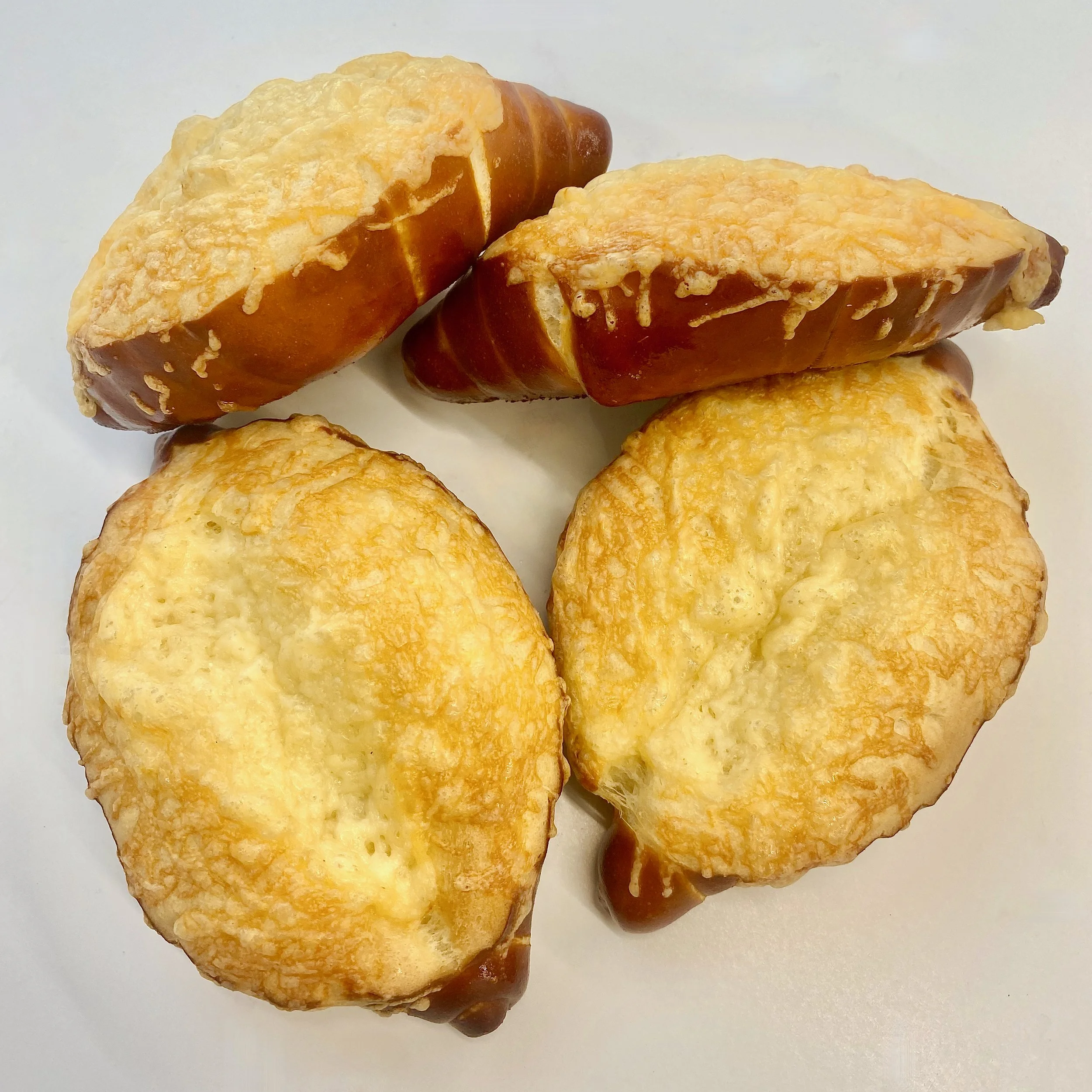 Pretzel Cheese Sticks (4)