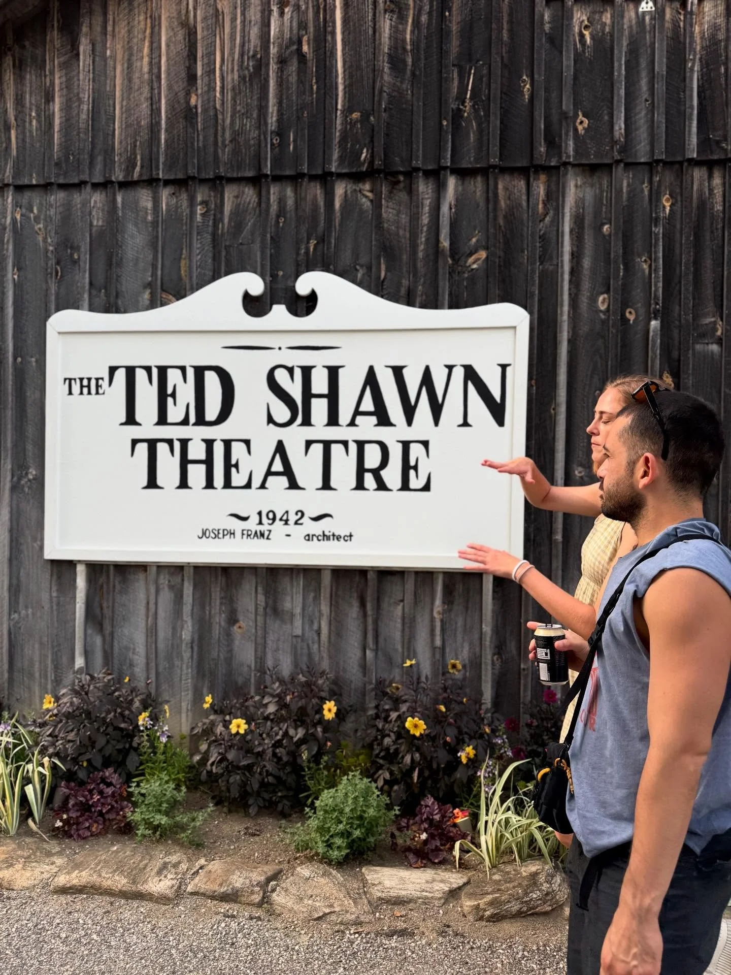@art_omi x @jacobspillow 🧡

More Omi moments from the pillow. 

#artistsinresidence #artomi #dance #jacobspillow