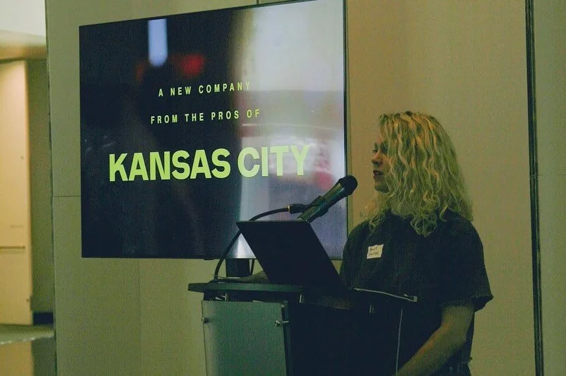 Had the privilege of speaking with the next generation of artists at @kemperteens&mdash;sharing what a career in dance can look like. 

Thanks for having me @kempermuseum

Photos by @sallypanis