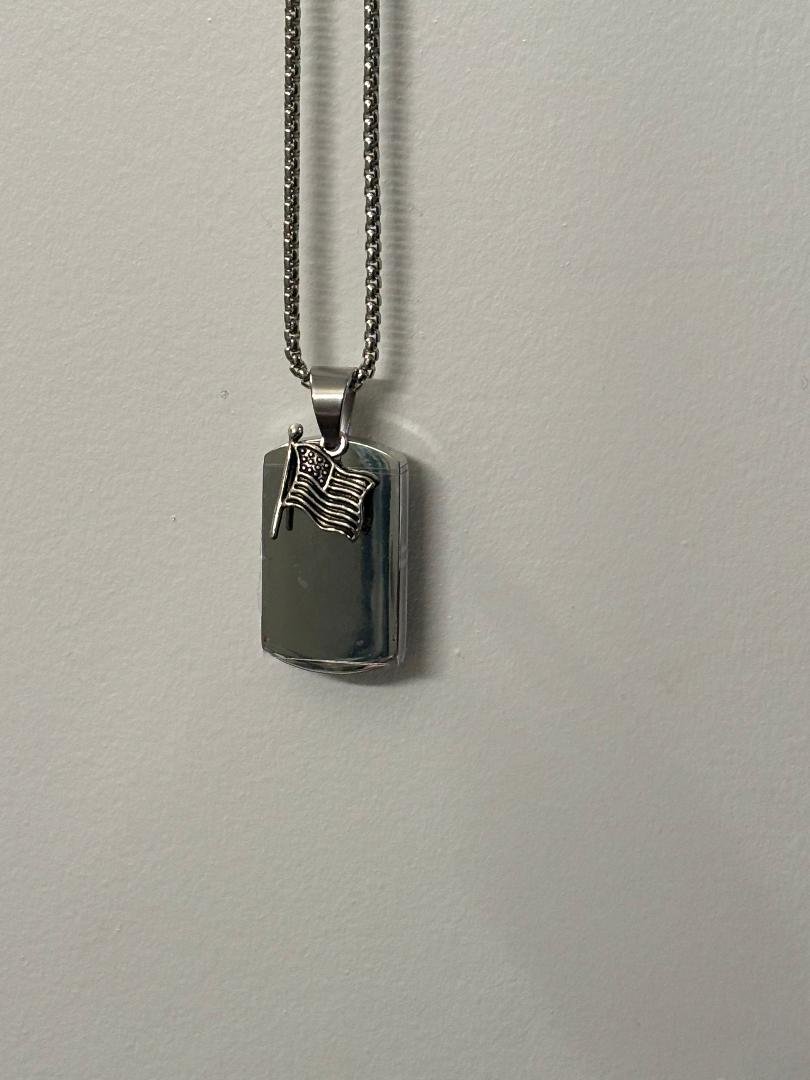 Urn dogtag.jpg