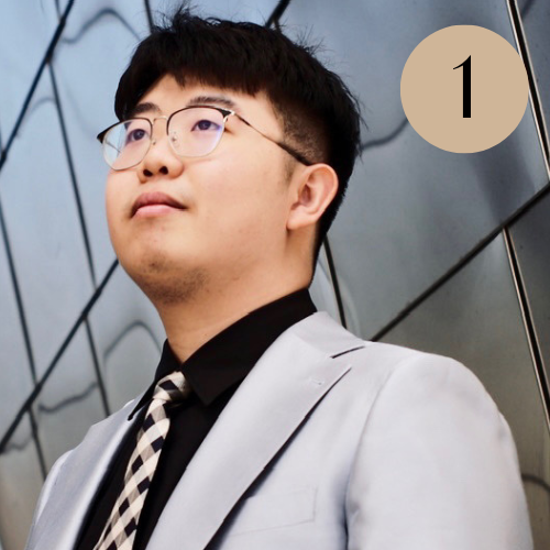 Headshot of pianist Yanfeng (Tony) Bai