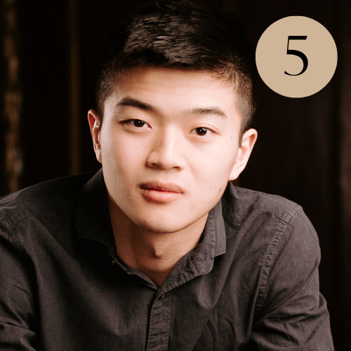 Headshot of pianist Hans Chan