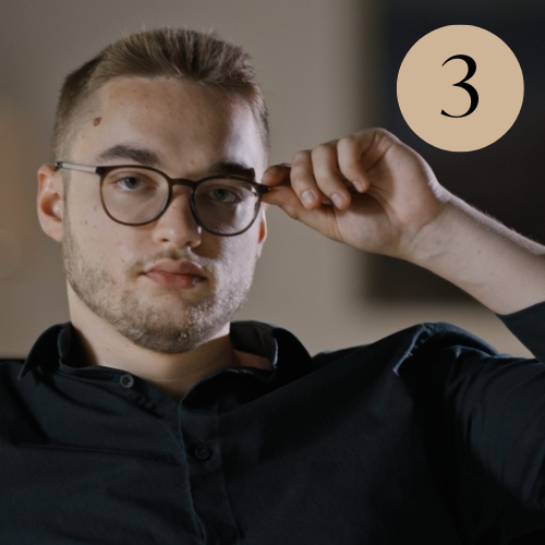 Headshot of pianist Nikita Burzanitsa