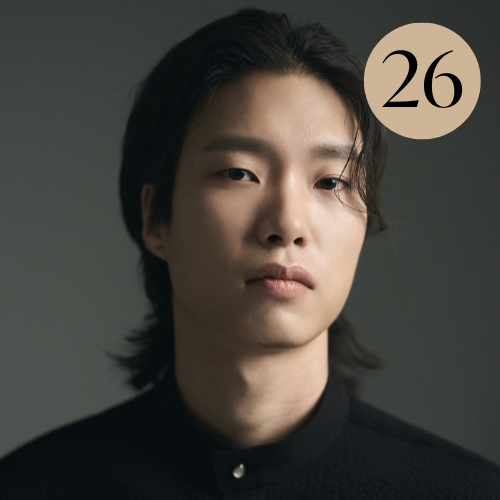 Headshot of pianist Jinhyung Park