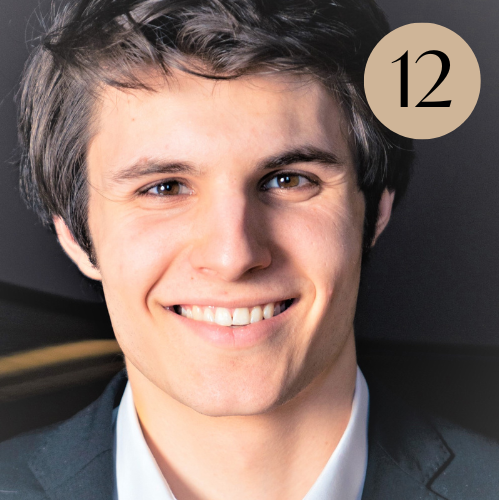 Headshot of pianist Simon Haje