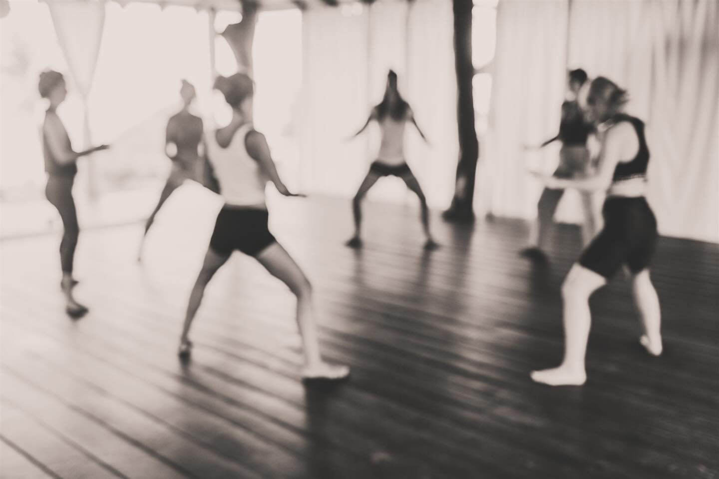 We practice to re-materialize the body

To call home the contours of life&rsquo;s experience 

Winter is an Attendance of Stillness &amp;

the profound possibility of integration 

Community Qigong Tuesday &amp; Thursday 9-10:15 ✨ for the life that i