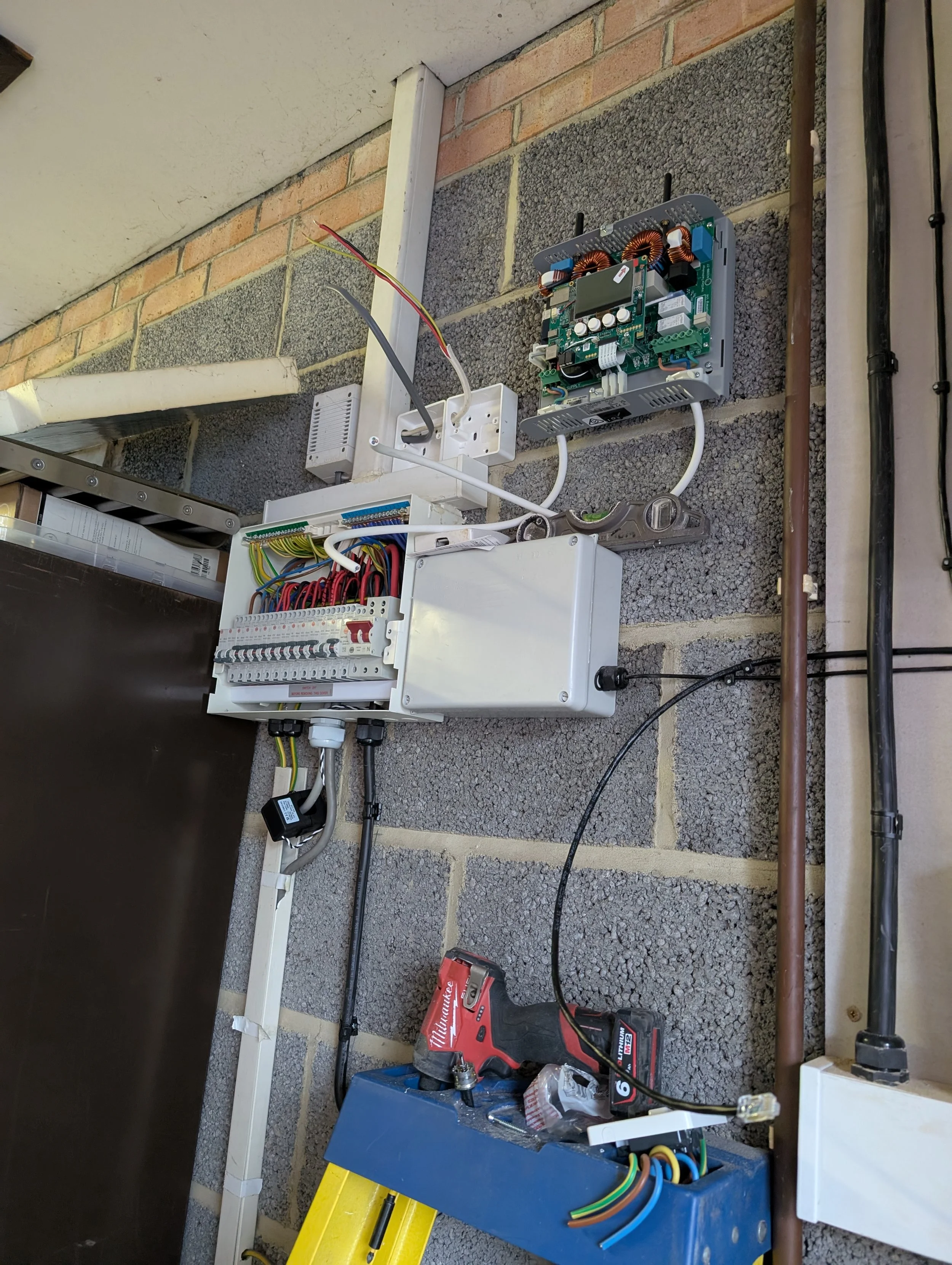 Solar PV and heating controls installed in Oxfordshire