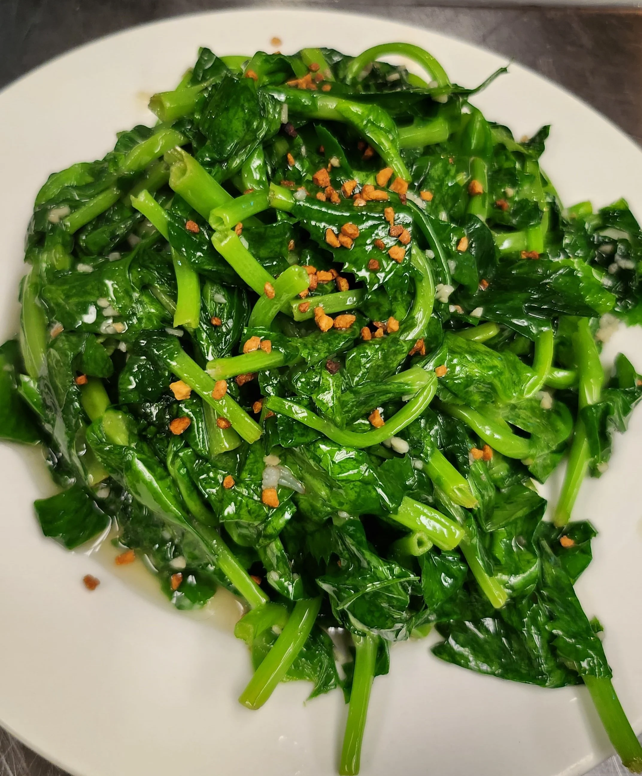 103 Pea Vines with Garlic Sauce.jpg