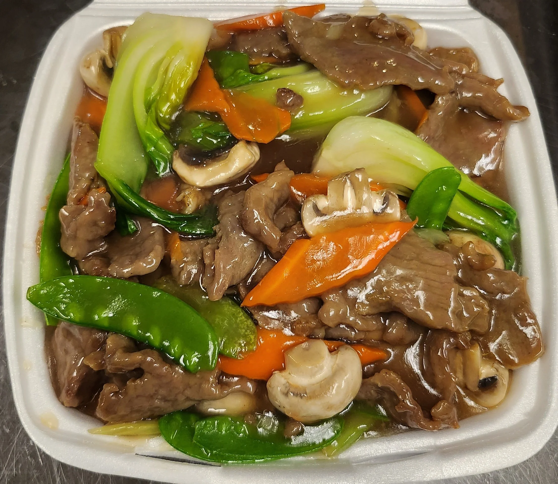 109b Beef Chow Fun w Gravy.jpg
