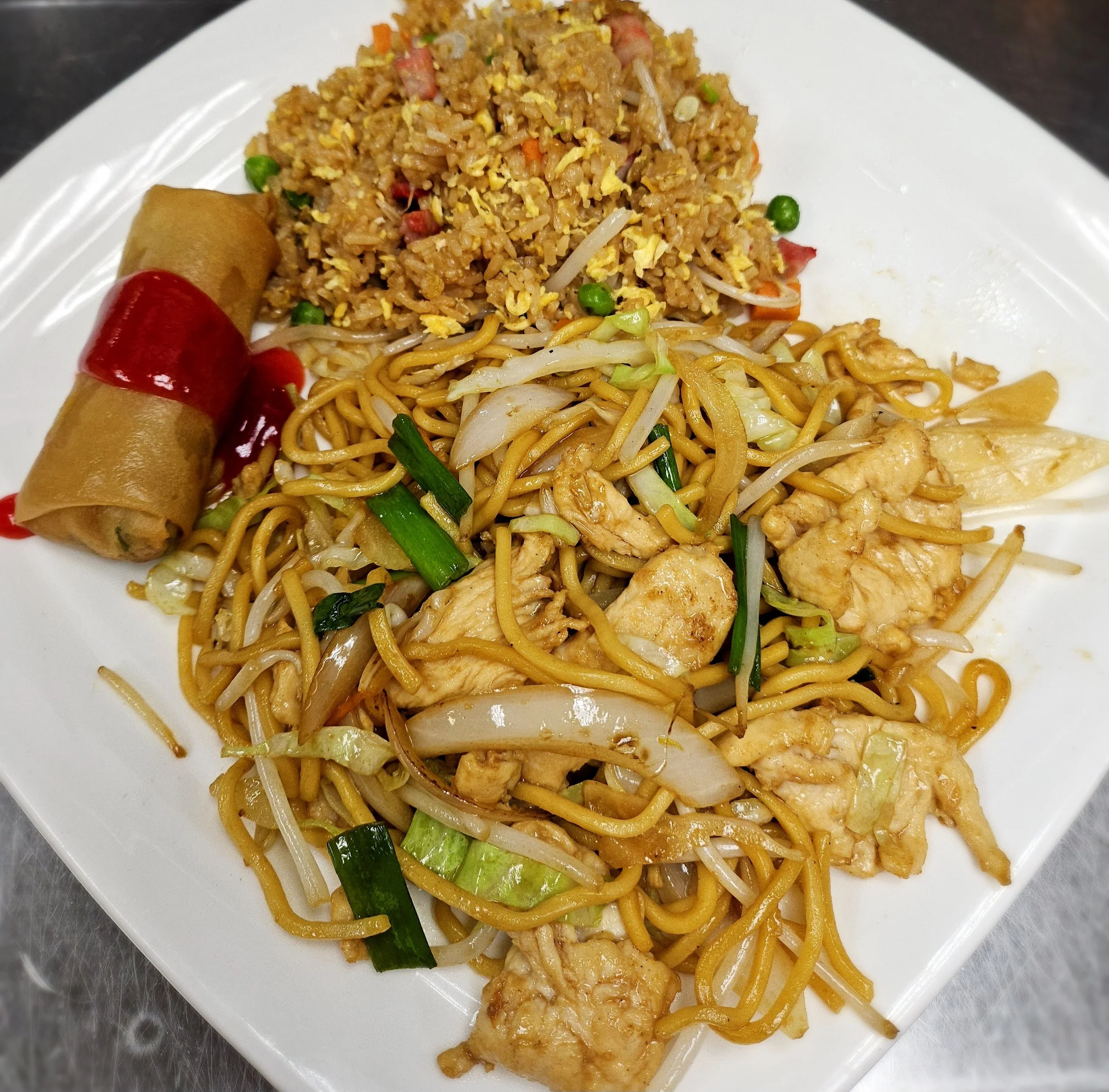 Chicken Lo Mein Lunch Special