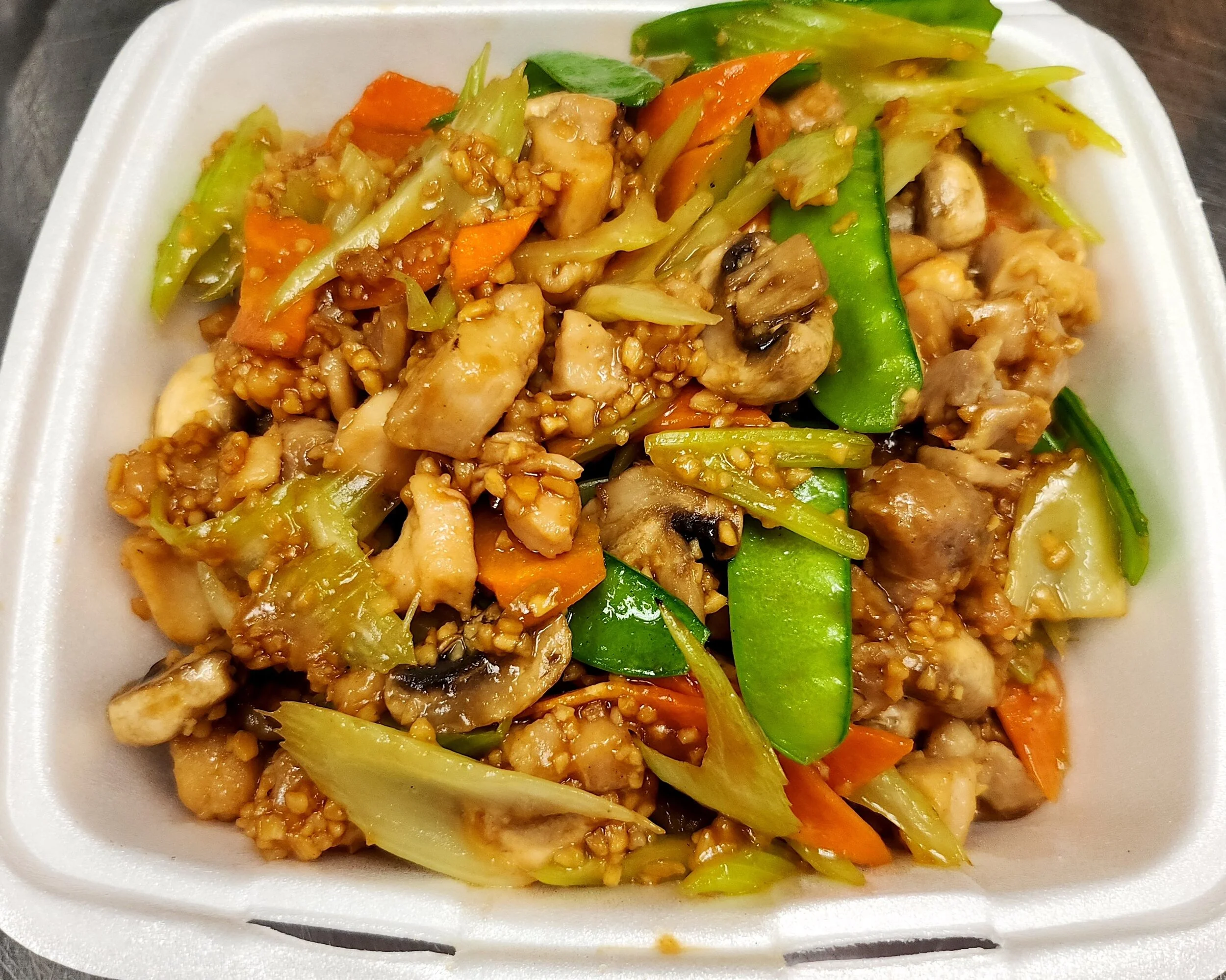 37 Chicken w Garlic Sauce.jpg