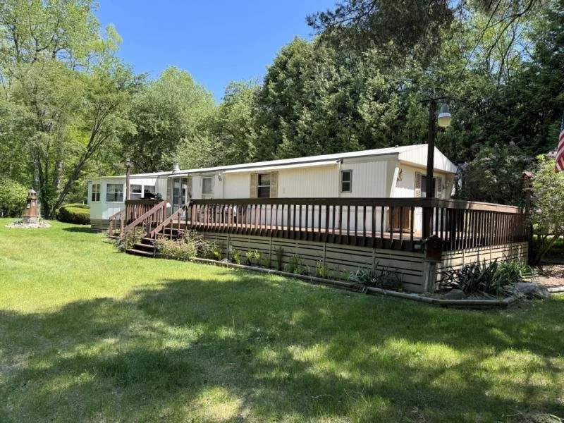 Water Access: 4 Bed, 2 Bath, Mobile Home Near Port Austin