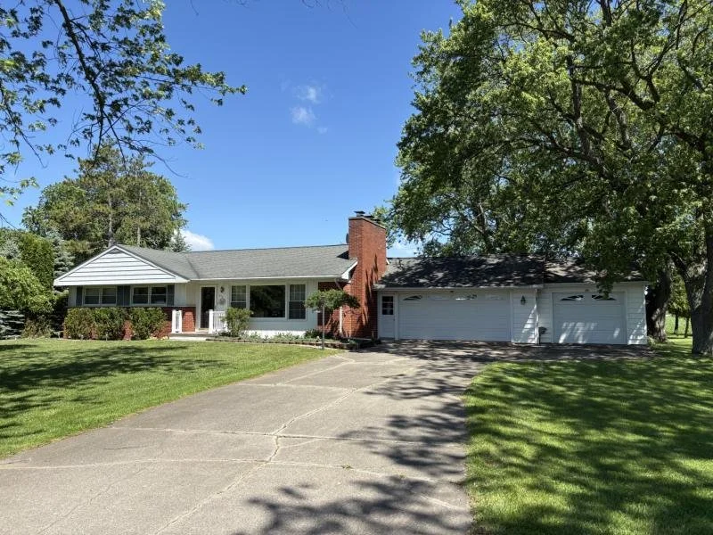 3 Bed, 1 3/4 Bath, Ranch with Full Finished Basement in Harbor Beach