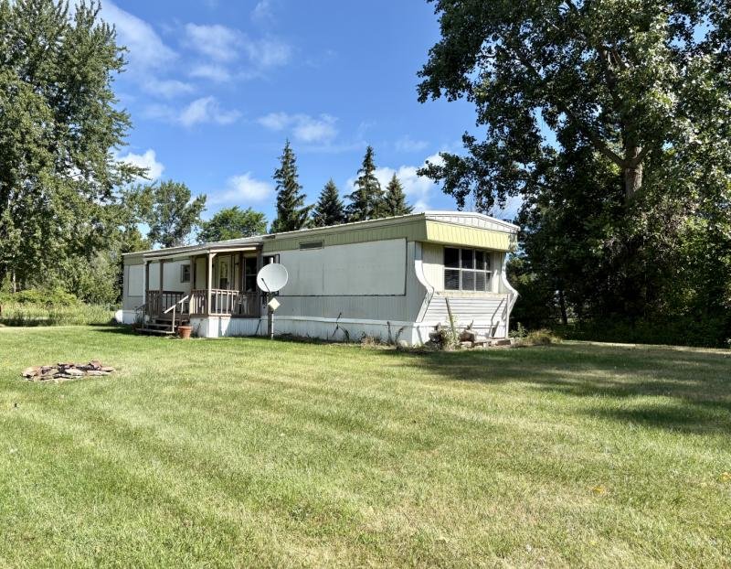 2 Bed, 2 Bath, Mobile Home Near Port Hope