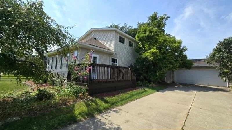 4 Bed, 1 1/2 Bath, Bi-level near Bad Axe