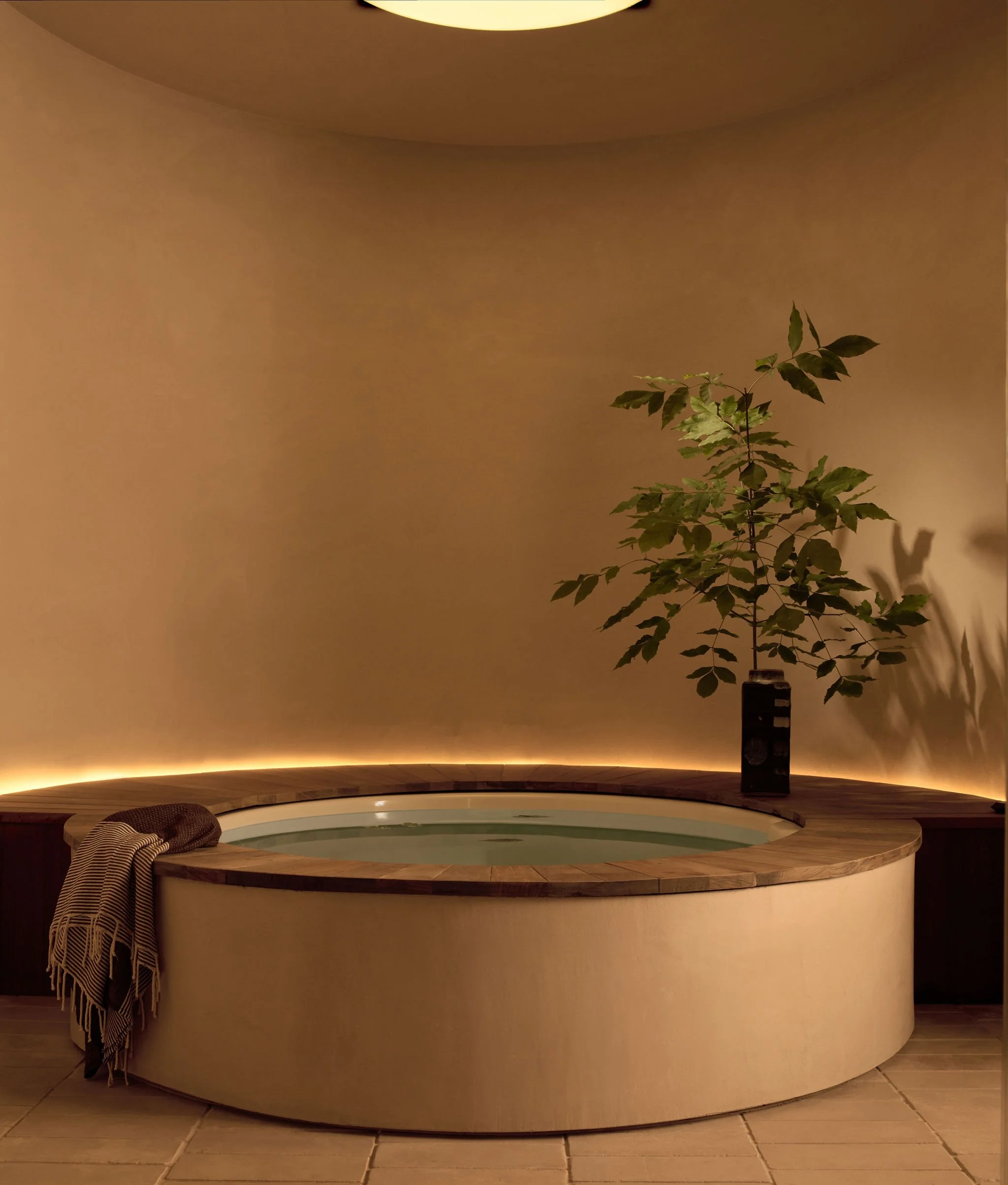 Grotto Spa Bath