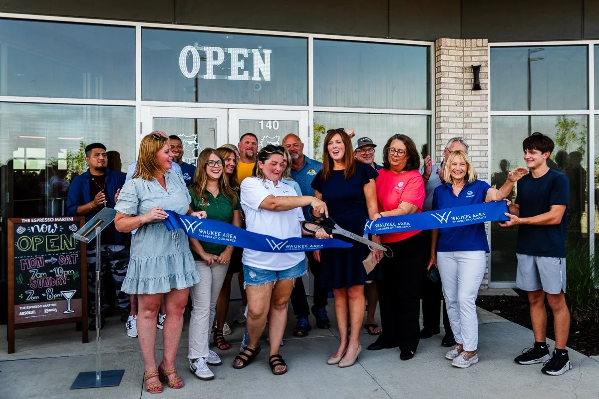 Mullets Waukee Ribbon Cutting