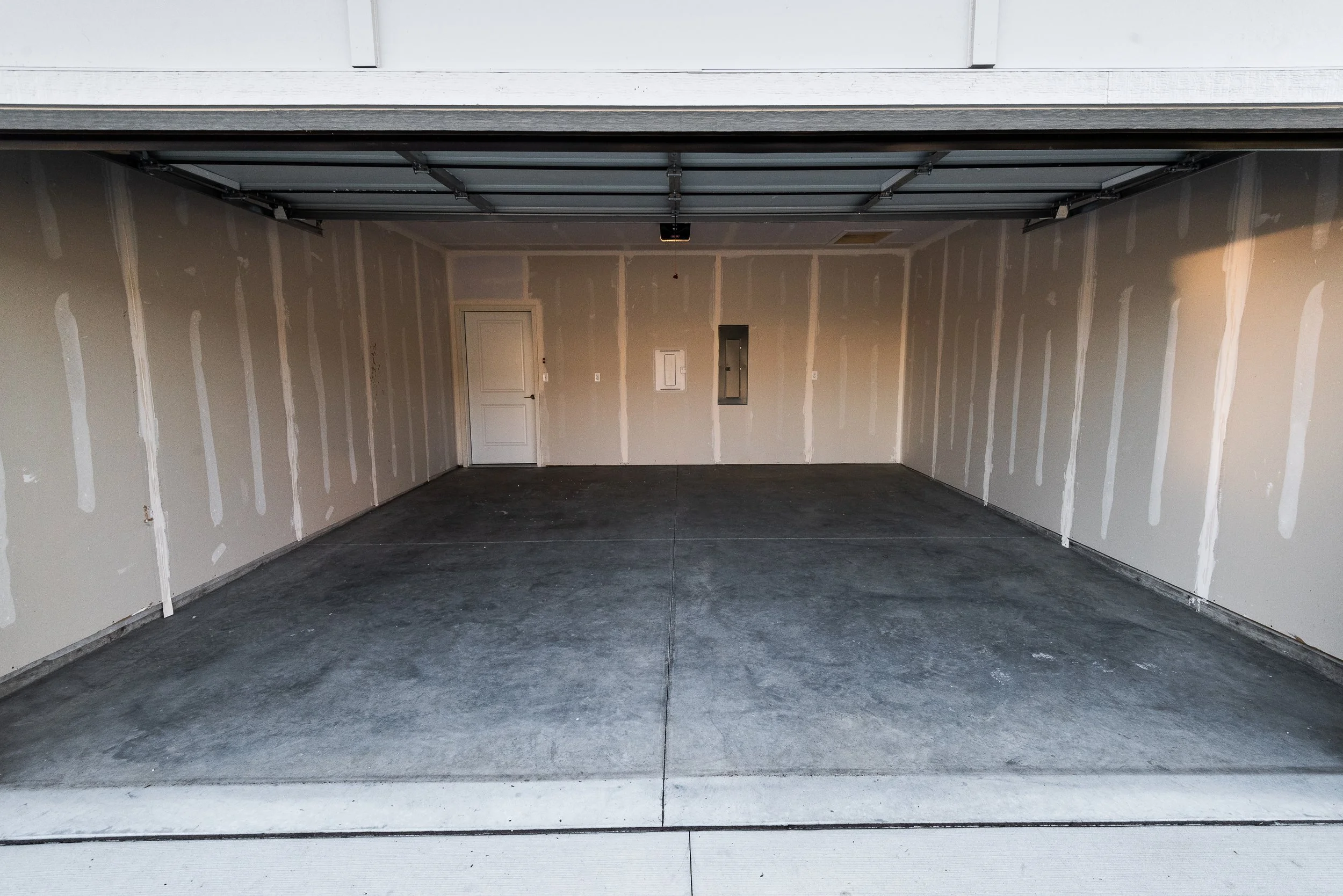 Rialto Townhomes - Lazio - Garage