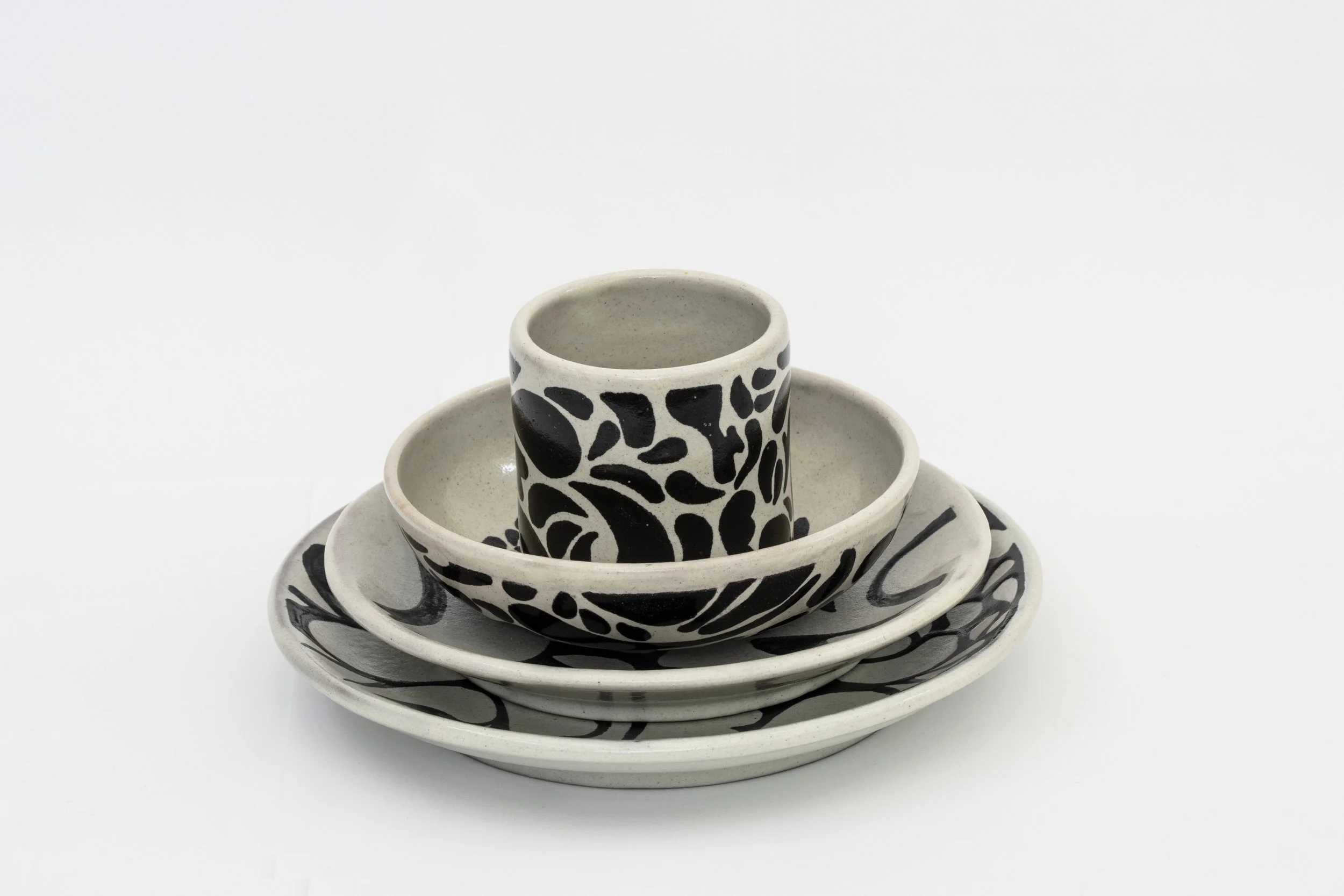 Dinner Set Negro- El Cejas