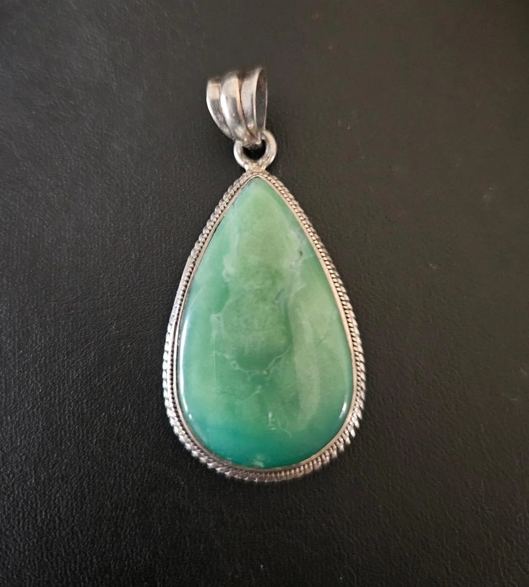 Elegant Green Aventurine Teardrop Pendant