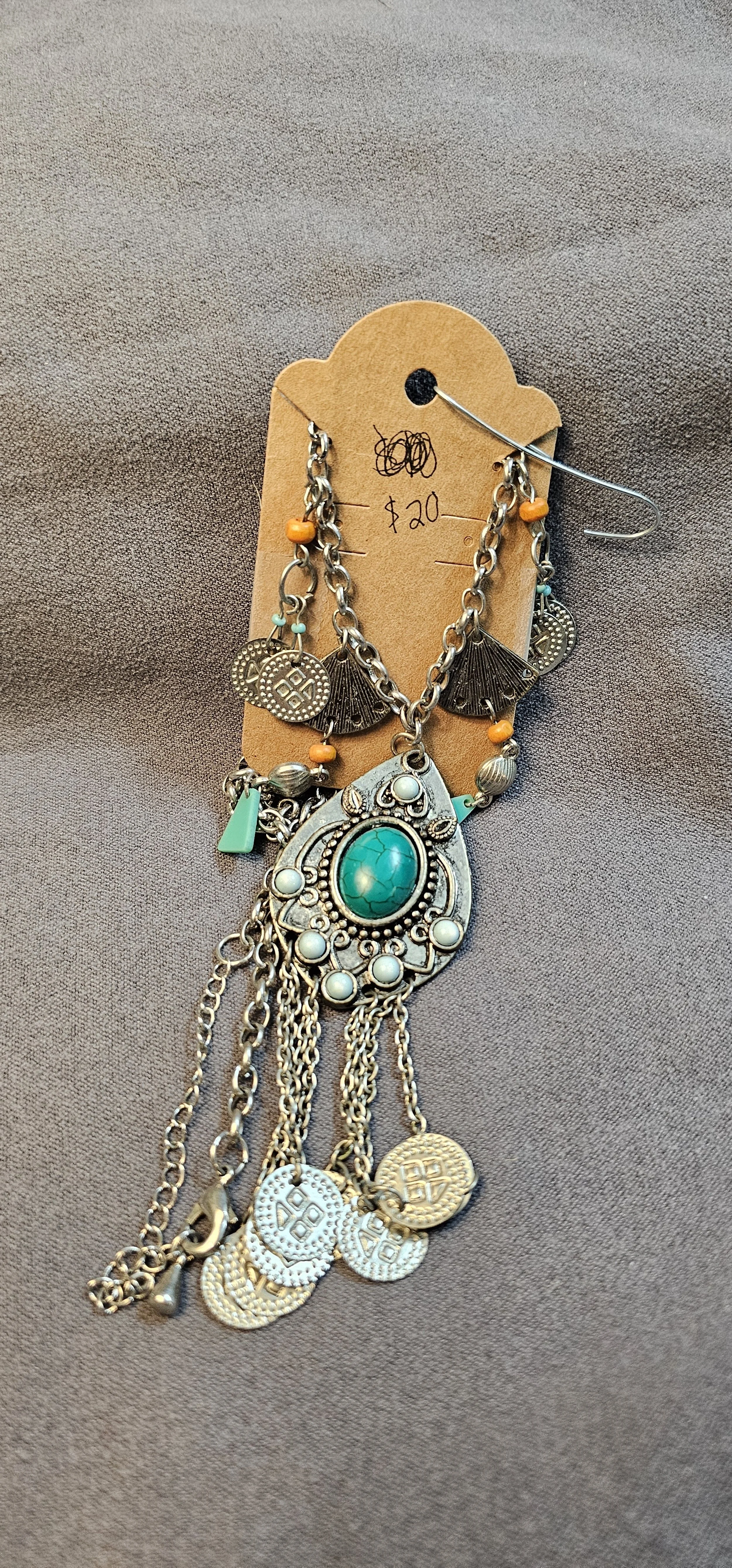 Green and Silver Pendant Necklace
