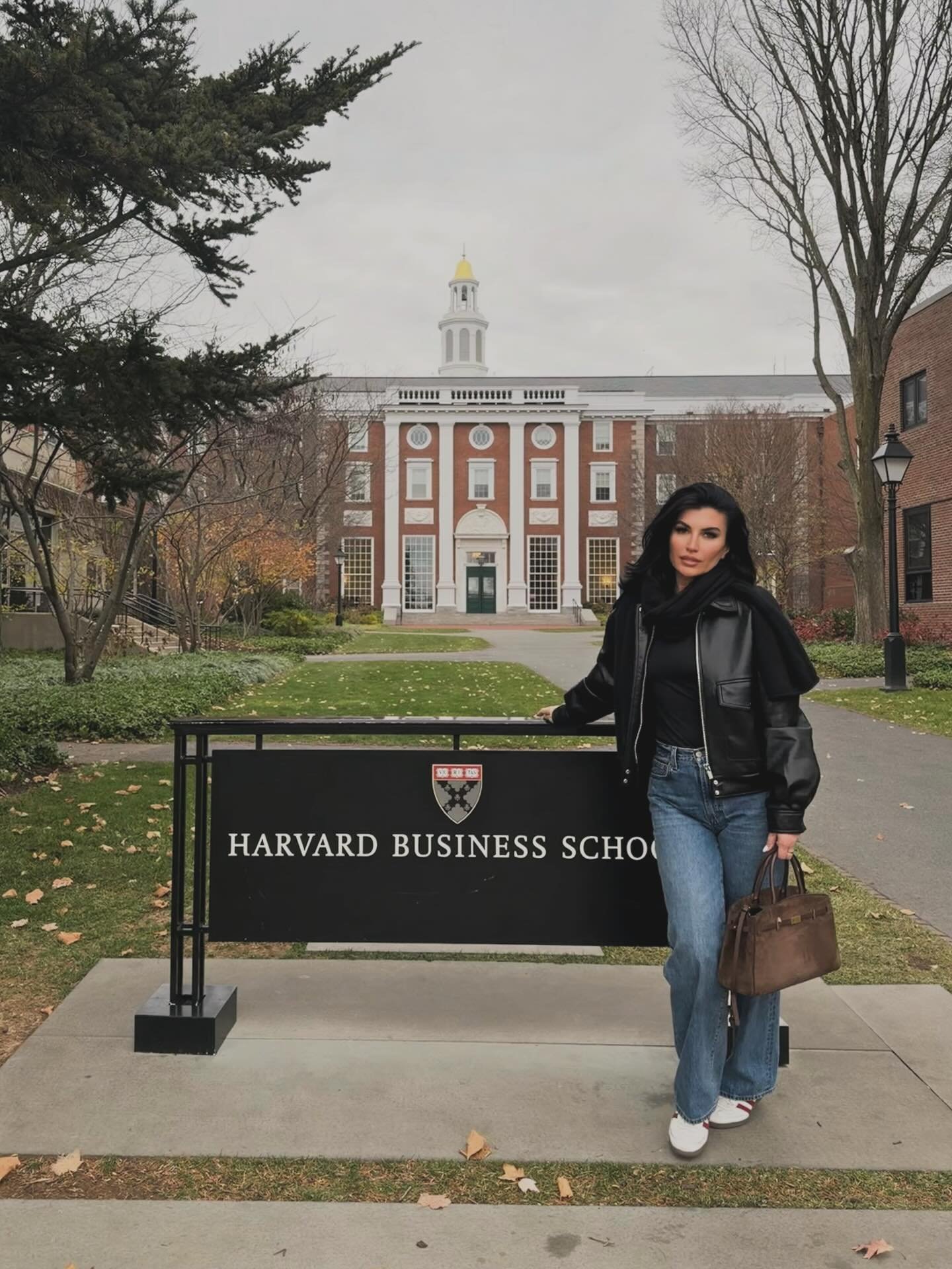 Glamming today at Harvard Business School. Grateful for every step this journey brings. 🤍✨ @beautybynelse 

#beautybynelse #bestofboston