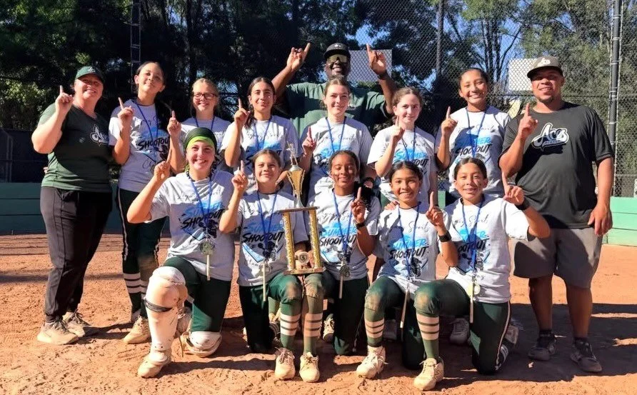 Shoutout to Coach Mark and the @acesacademyhd_fields12u_2031 crew for winning 🥇the @legacy_sports_fastpitch Summer Shout Out! Champions! Great job! #acesup&spades;️ #risingstars
