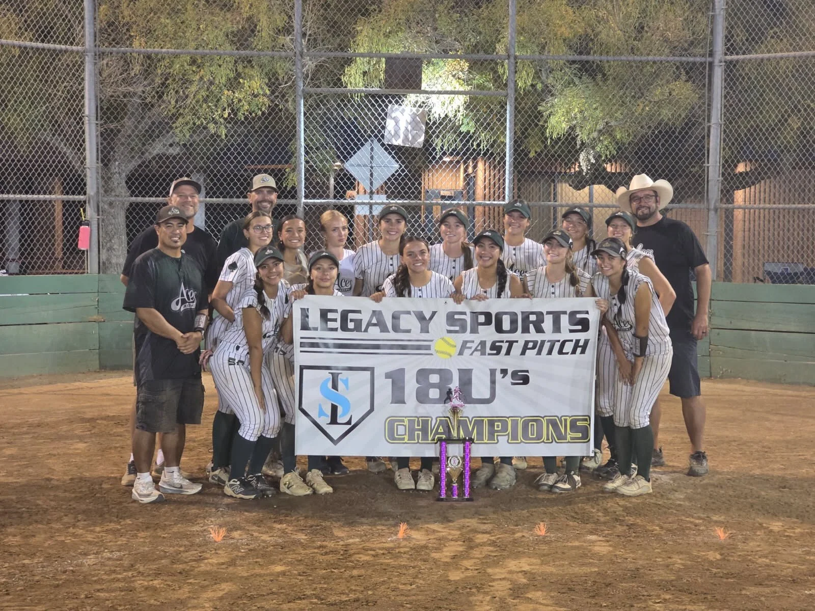 Congrats to 18u Sanchez for bringing home the Gold this past weekend 🥇Great job ladies!