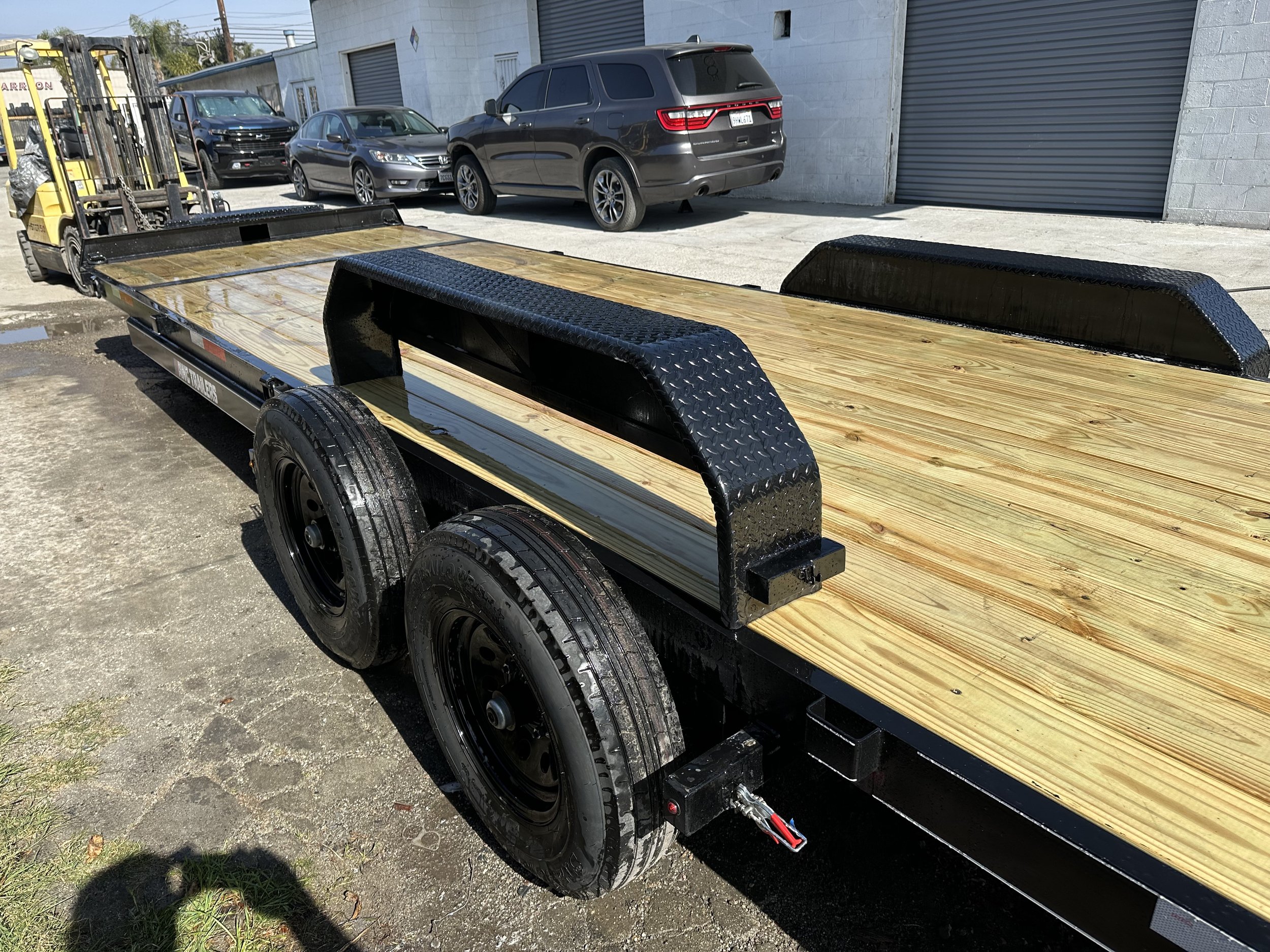 AWC 18X7 CAR HAULER