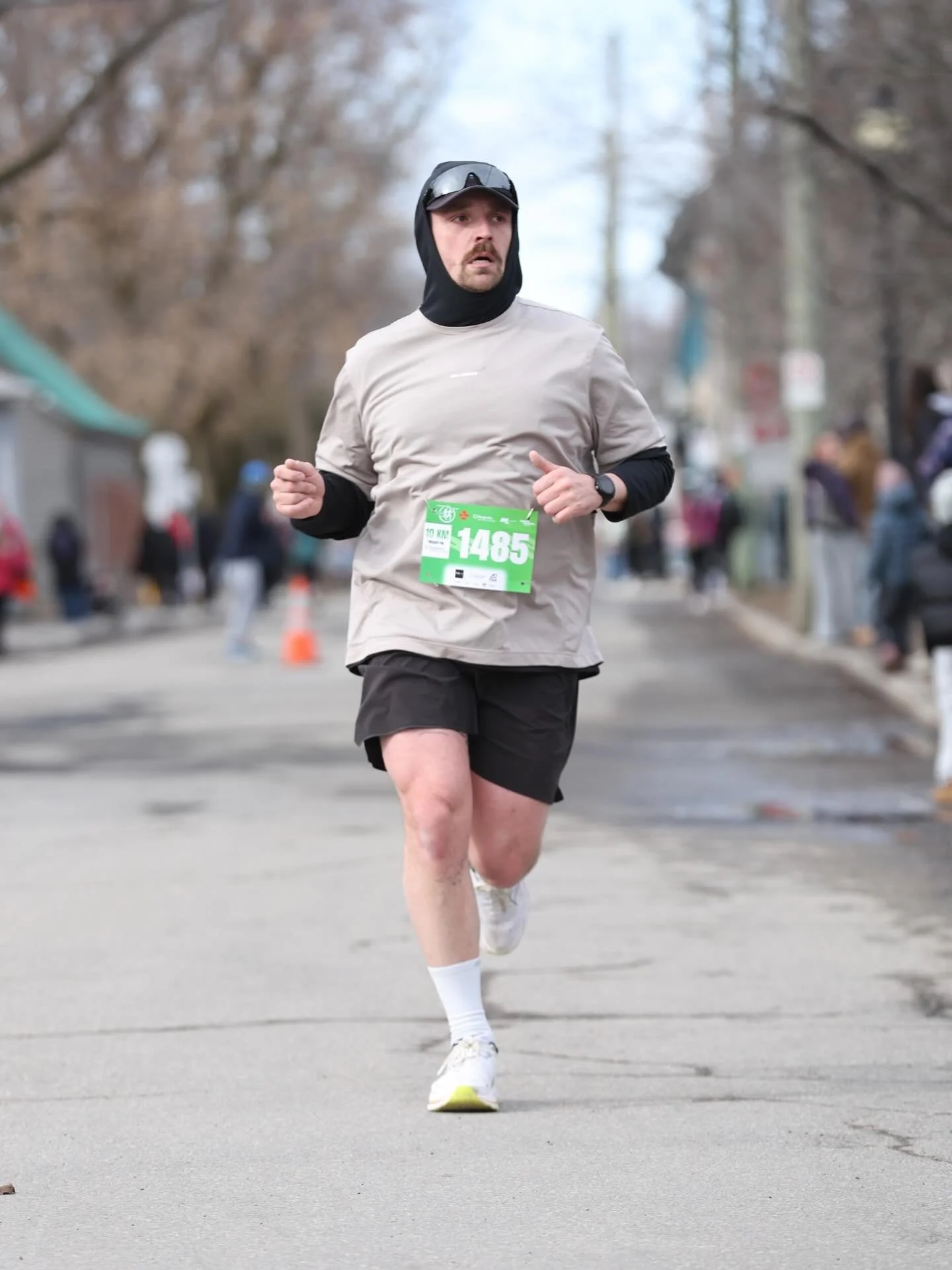Aujourd&rsquo;hui &agrave; L&rsquo;Assomption en foul&eacute;e, Francis a frapp&eacute; fort 💥 

47:33 au 10 km&hellip; un &Eacute;NORME PB 🔥 

Je suis une coach tellement, tellement fi&egrave;re. Au point o&ugrave;&hellip; j&rsquo;ai peut-&ecirc;t