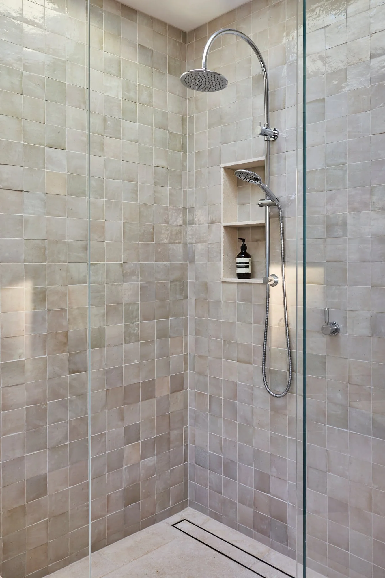 gable-house-seaforth-bathroom-shower.jpg