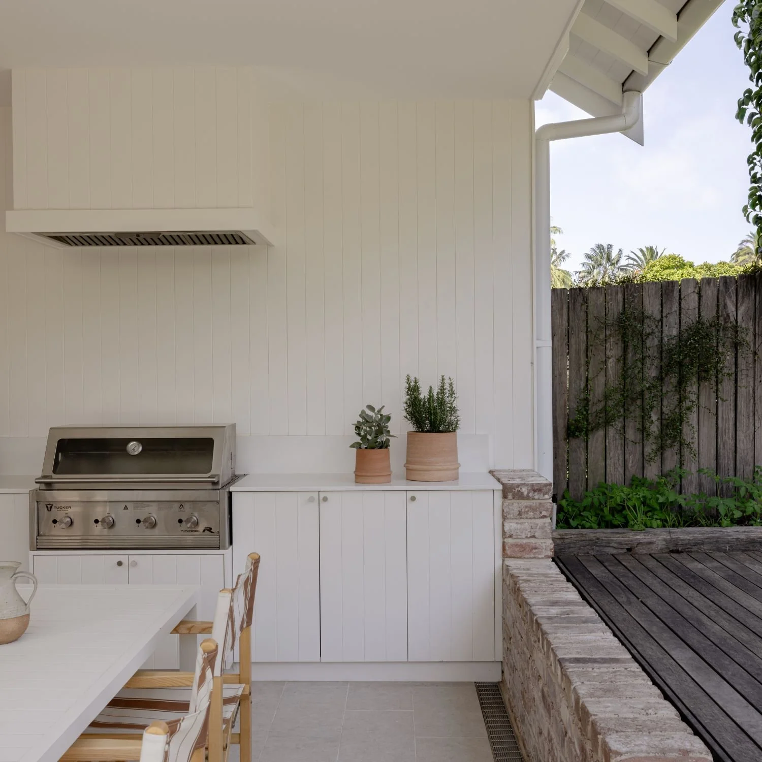 Outdoor Alfresco and BBQ Space