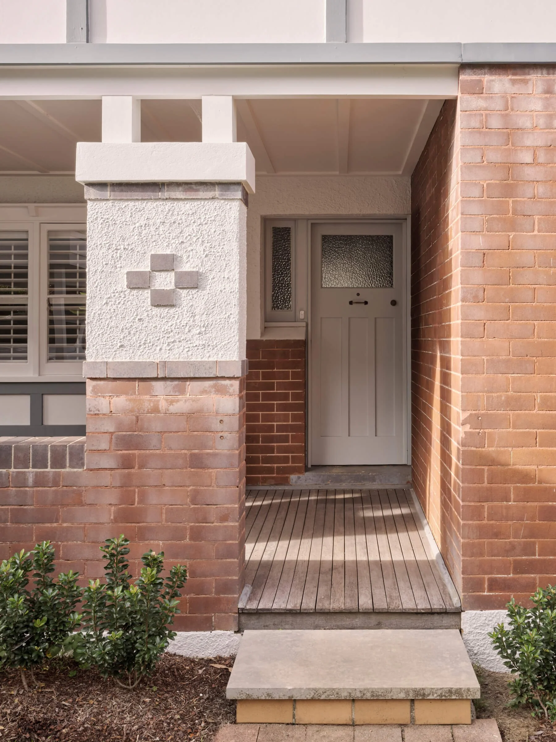 willoughby-home-renovation-entrance.jpg