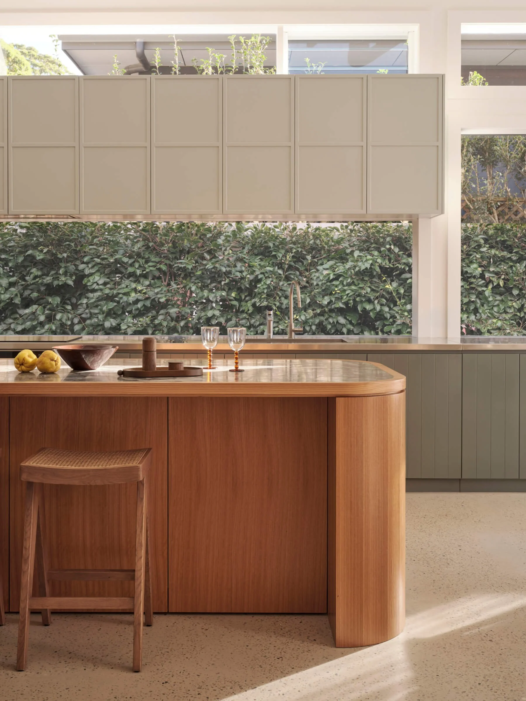 willoughby-home-renovation-kitchen-island.jpg