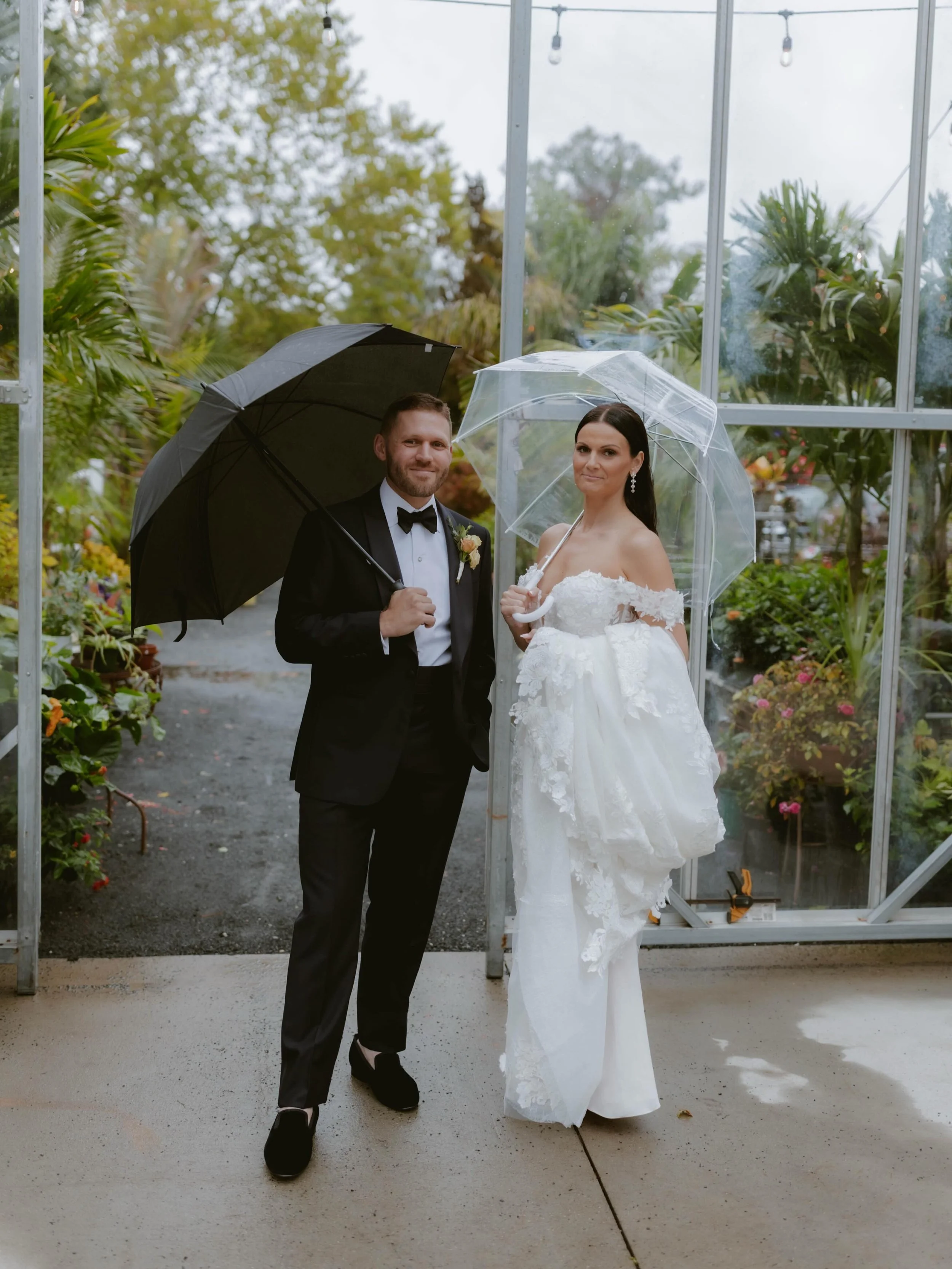 a nor&rsquo;easter isn&rsquo;t gonna stop us. a rainy day that still ended up perfect for L+J 🤍

photo @betherephoto / venue @thegardensatstonepostkey / planning @prettypeonyplanning / florals @apinklilyparty / hmua @transcendent_studio @_heatheramb