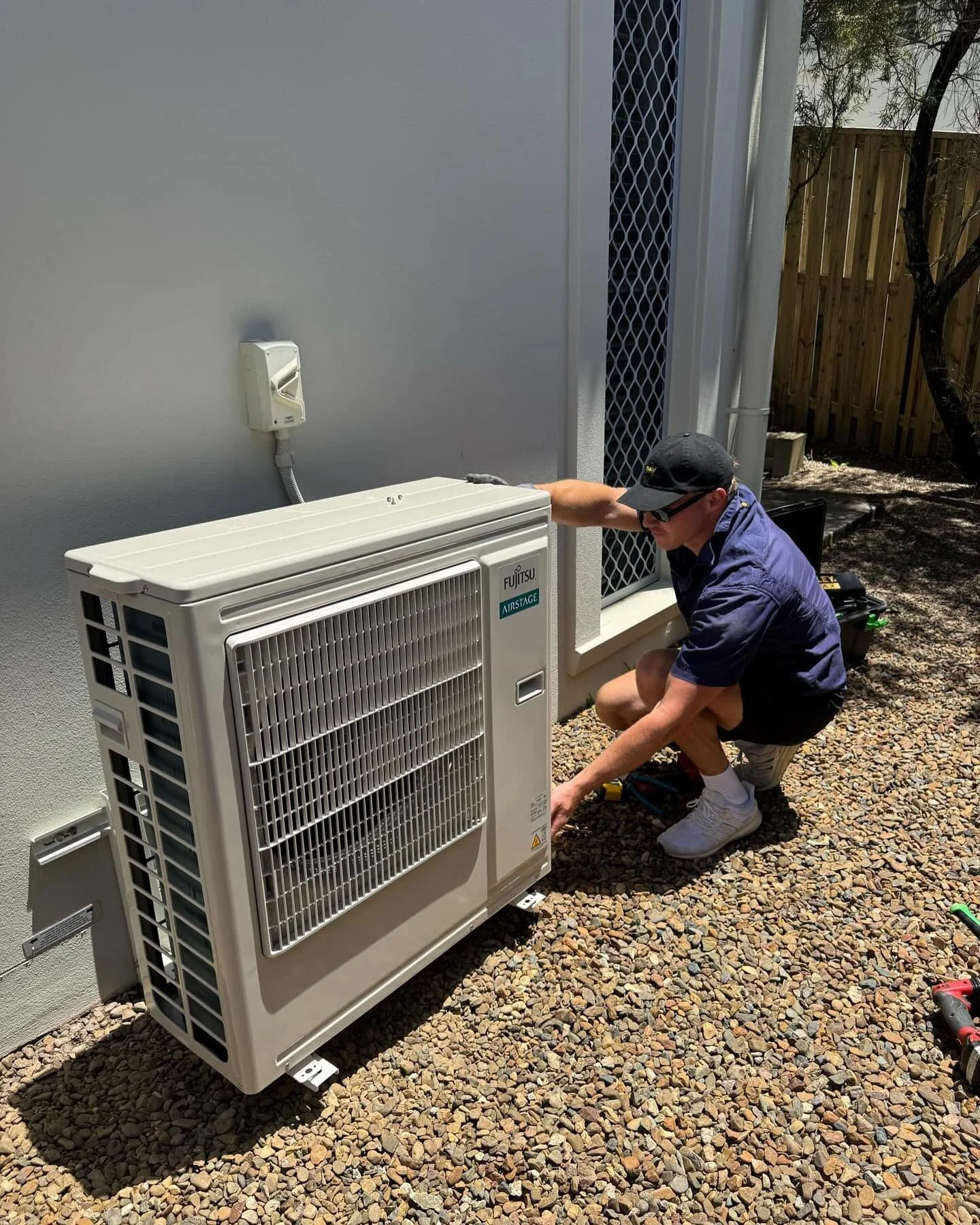 Split systems so good, you&rsquo;ll forget what it feels like to be ghosted by your old aircon. DM @blackboxelectrical today!